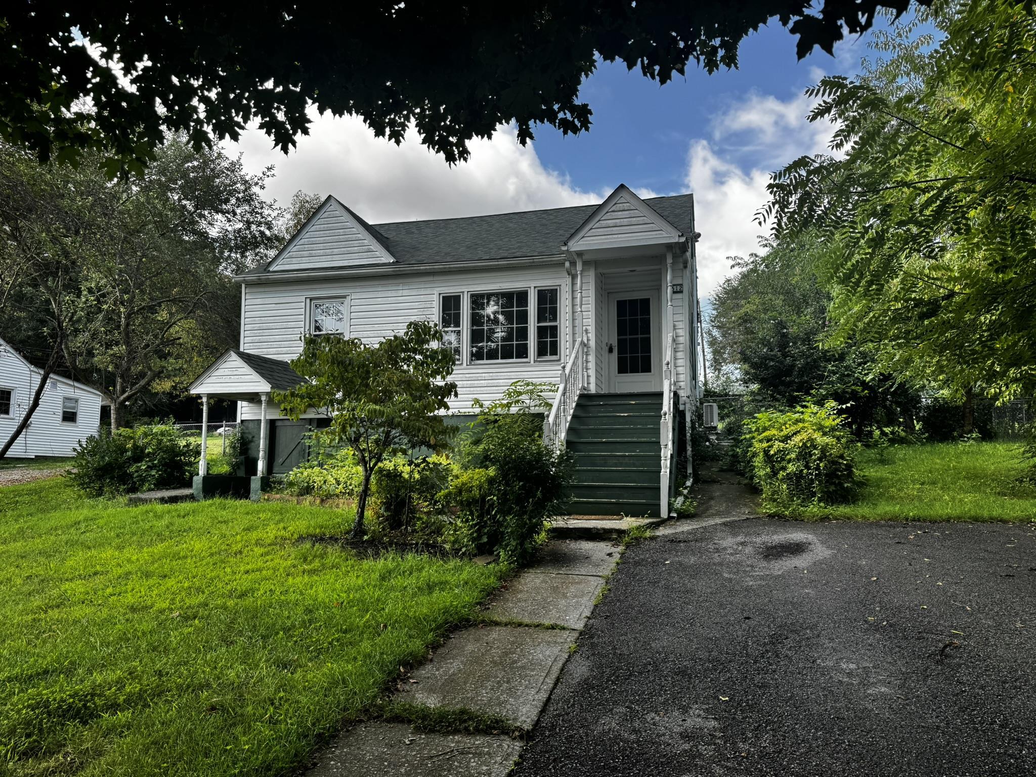 6612 South Drive Fairlawn VA 24141