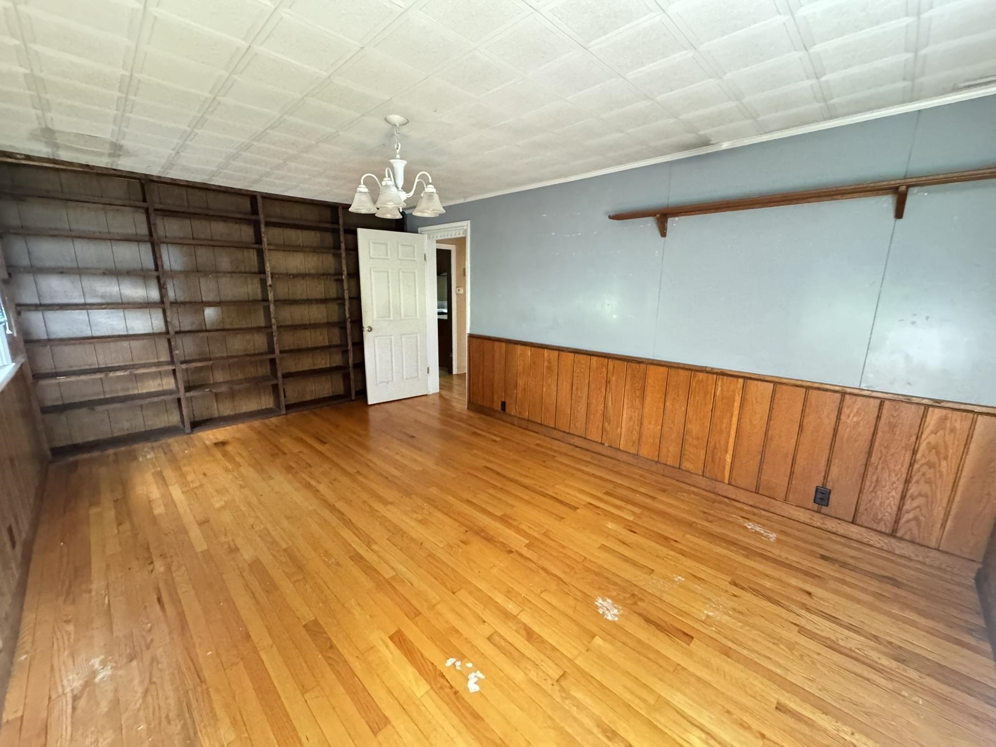 6612 South Drive Fairlawn VA 24141