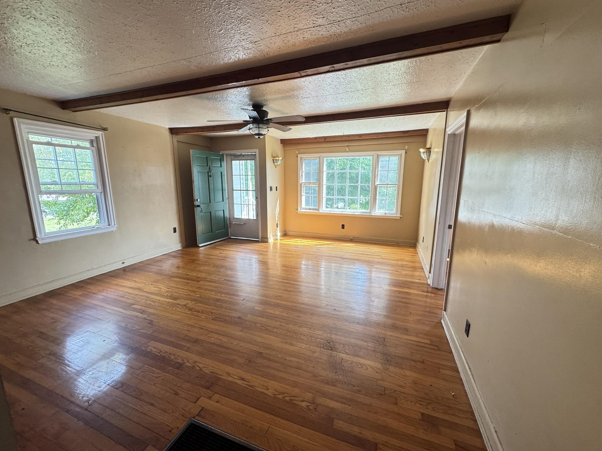 6612 South Drive Fairlawn VA 24141
