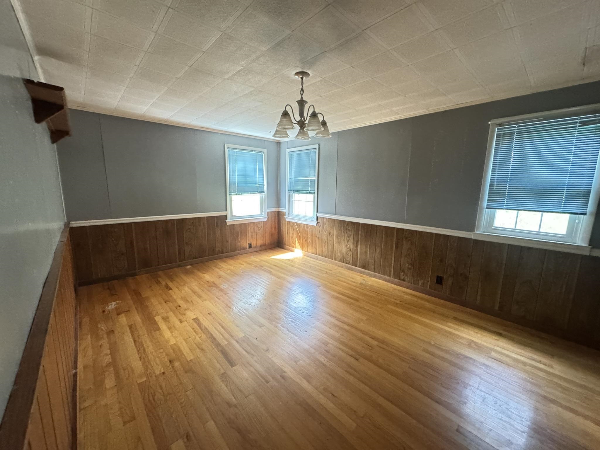 6612 South Drive Fairlawn VA 24141