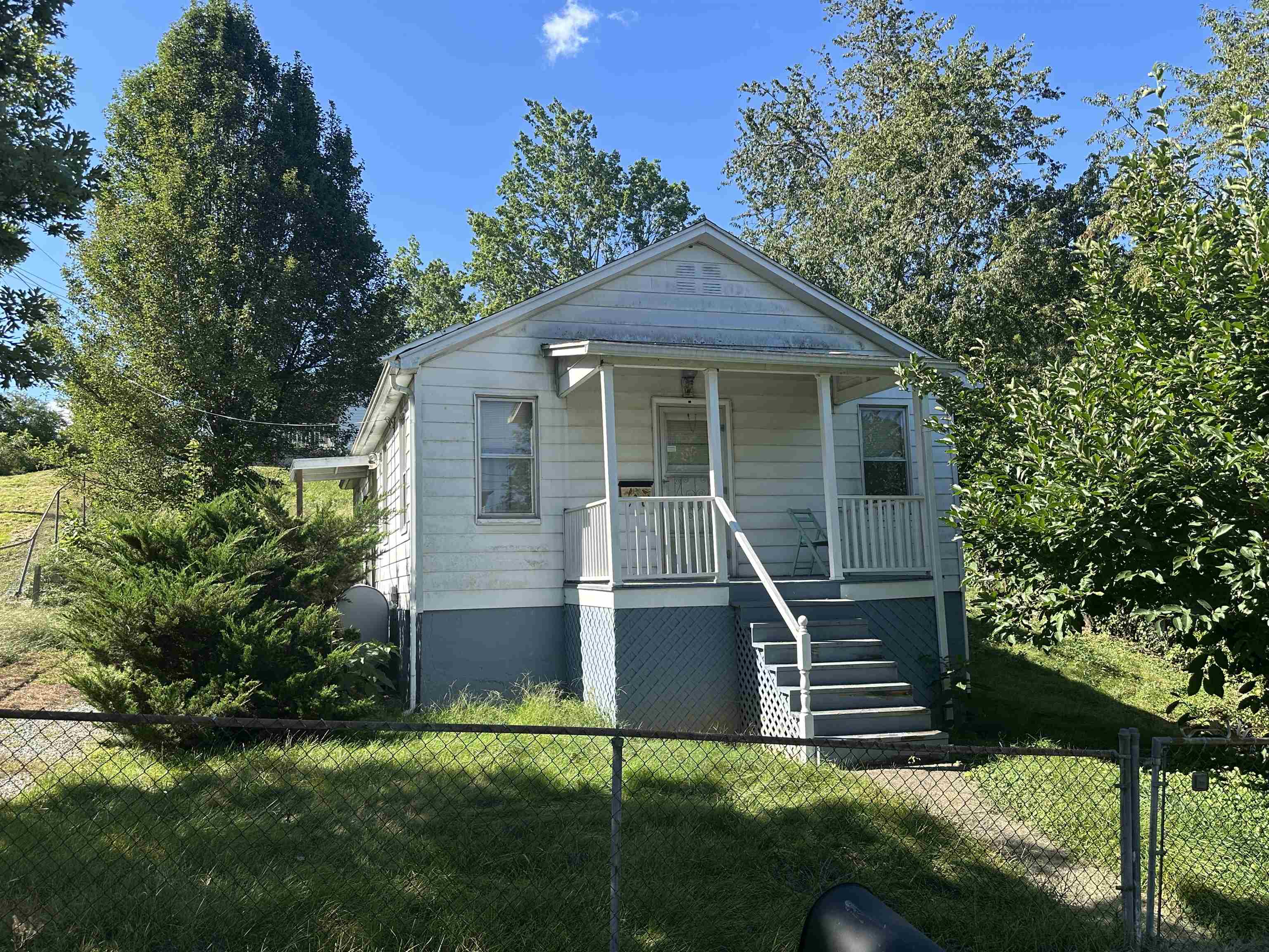 40 2nd Street SE Pulaski VA 24301