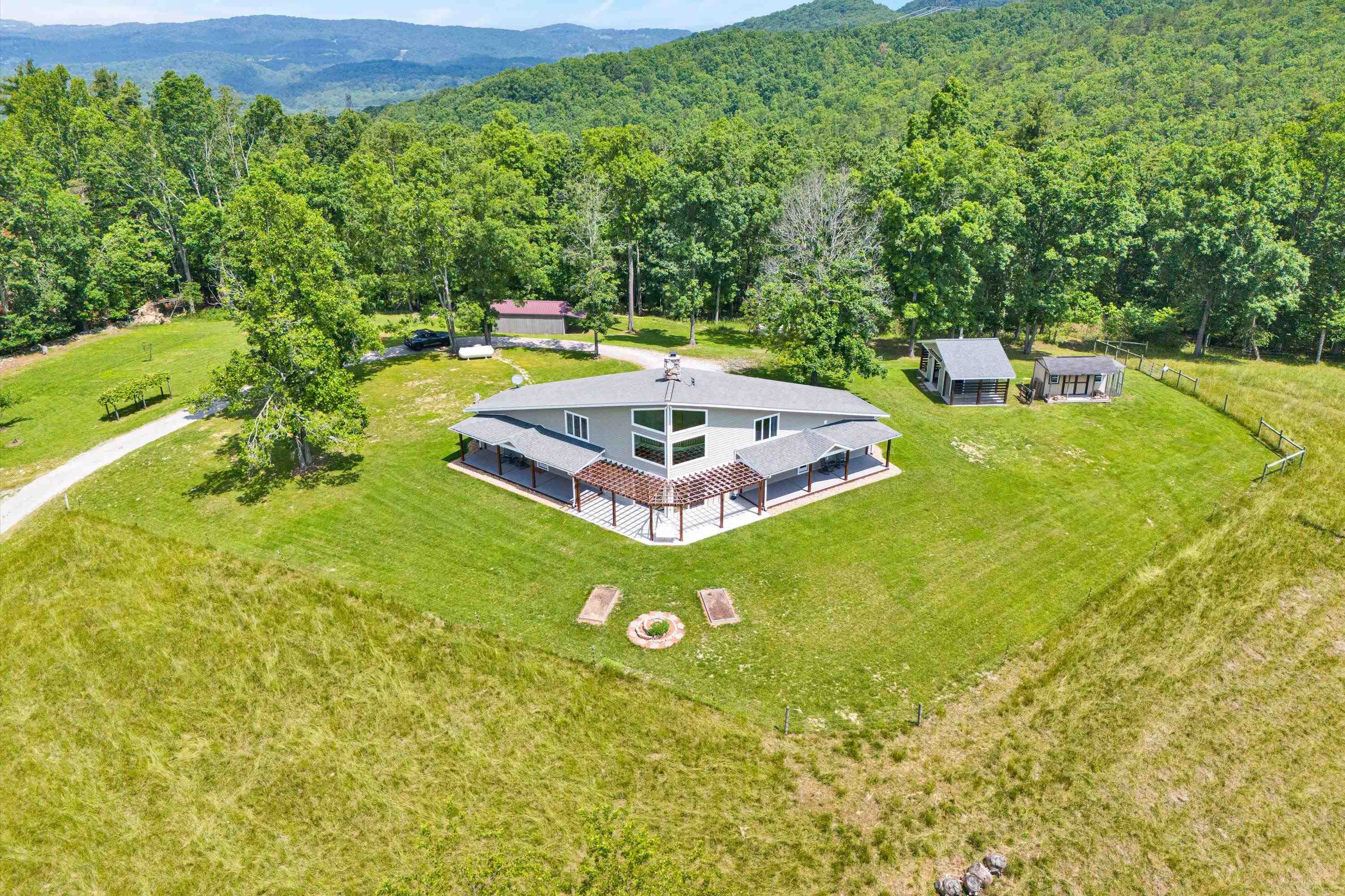 571 Cary Road Pilot VA 24138