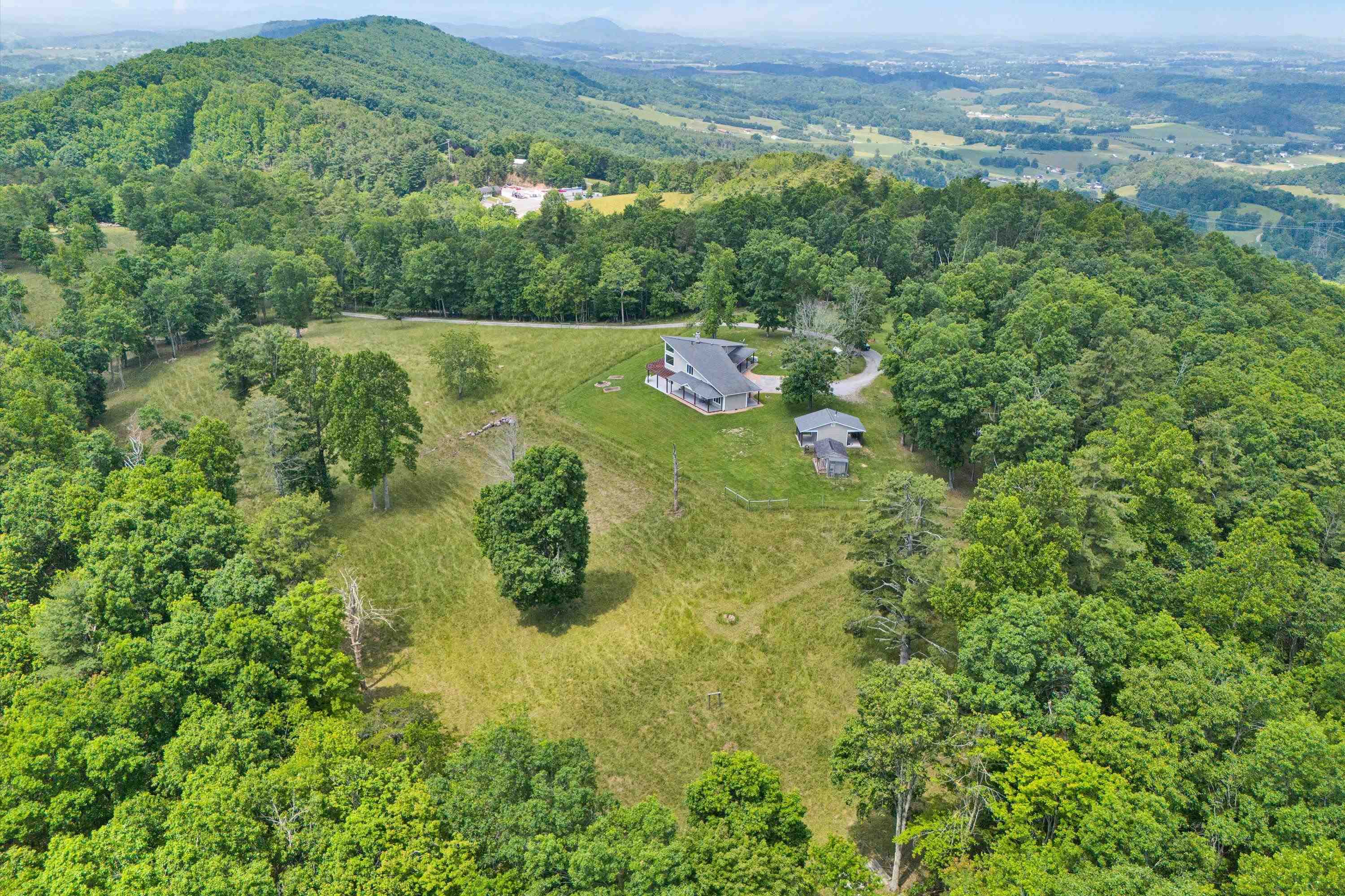 571 Cary Road Pilot VA 24138