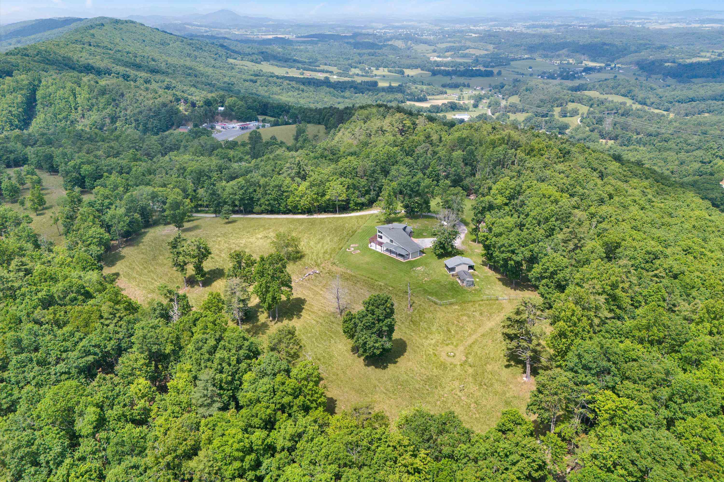 571 Cary Road Pilot VA 24138