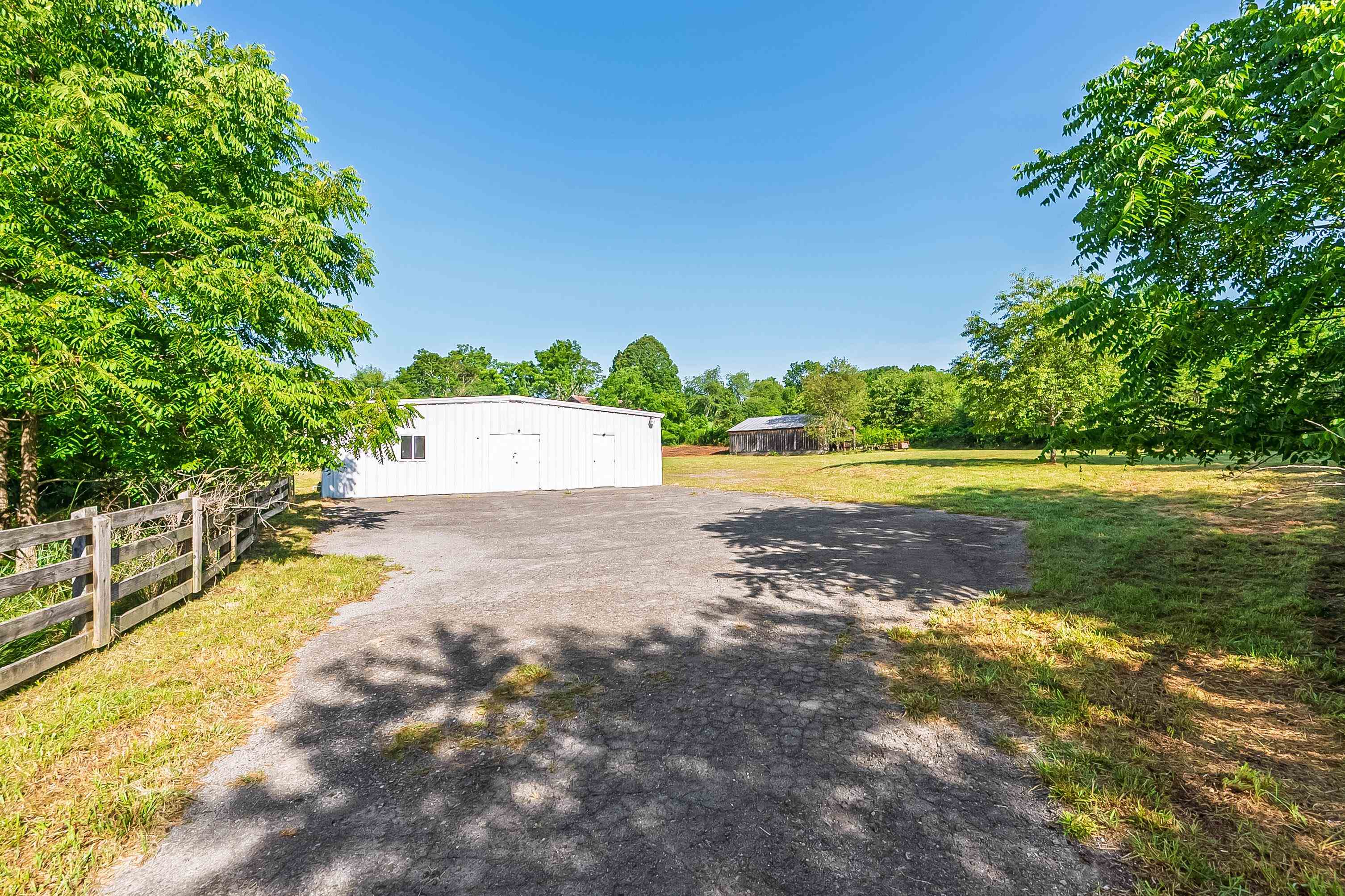 5131 S Scenic Highway Bland VA 24315