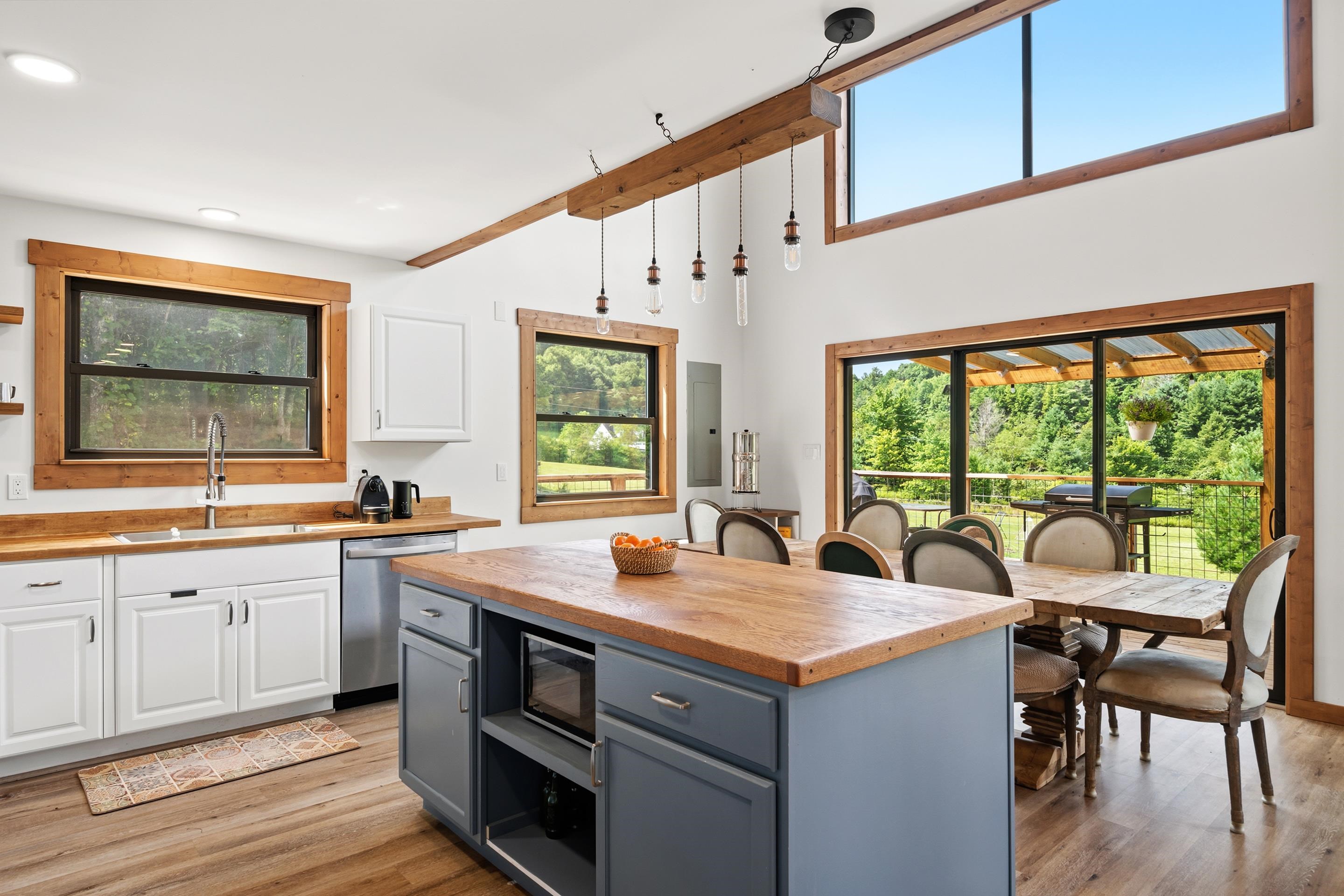 1591 Moles Road SW Willis VA 24380