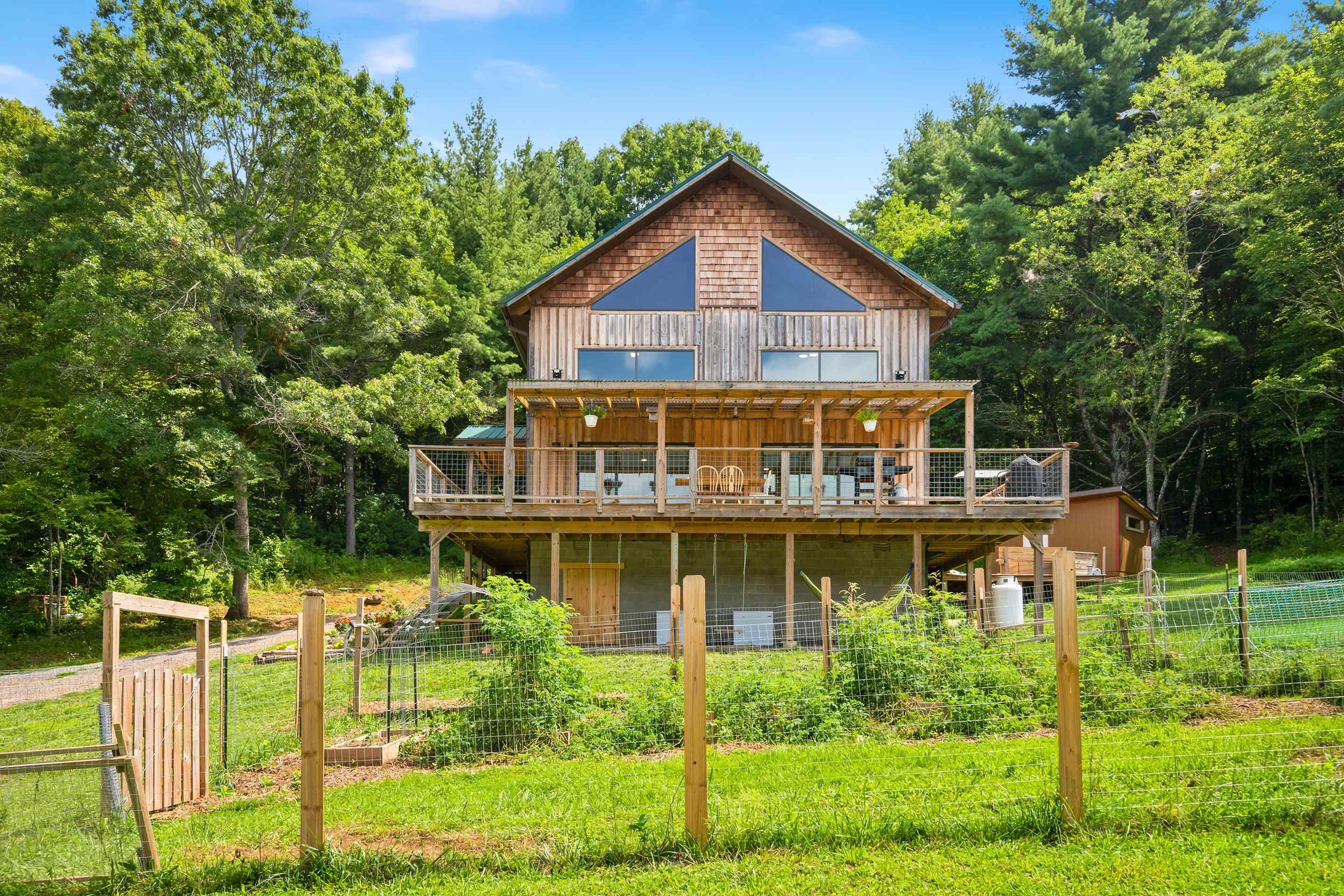 1591 Moles Road SW Willis VA 24380
