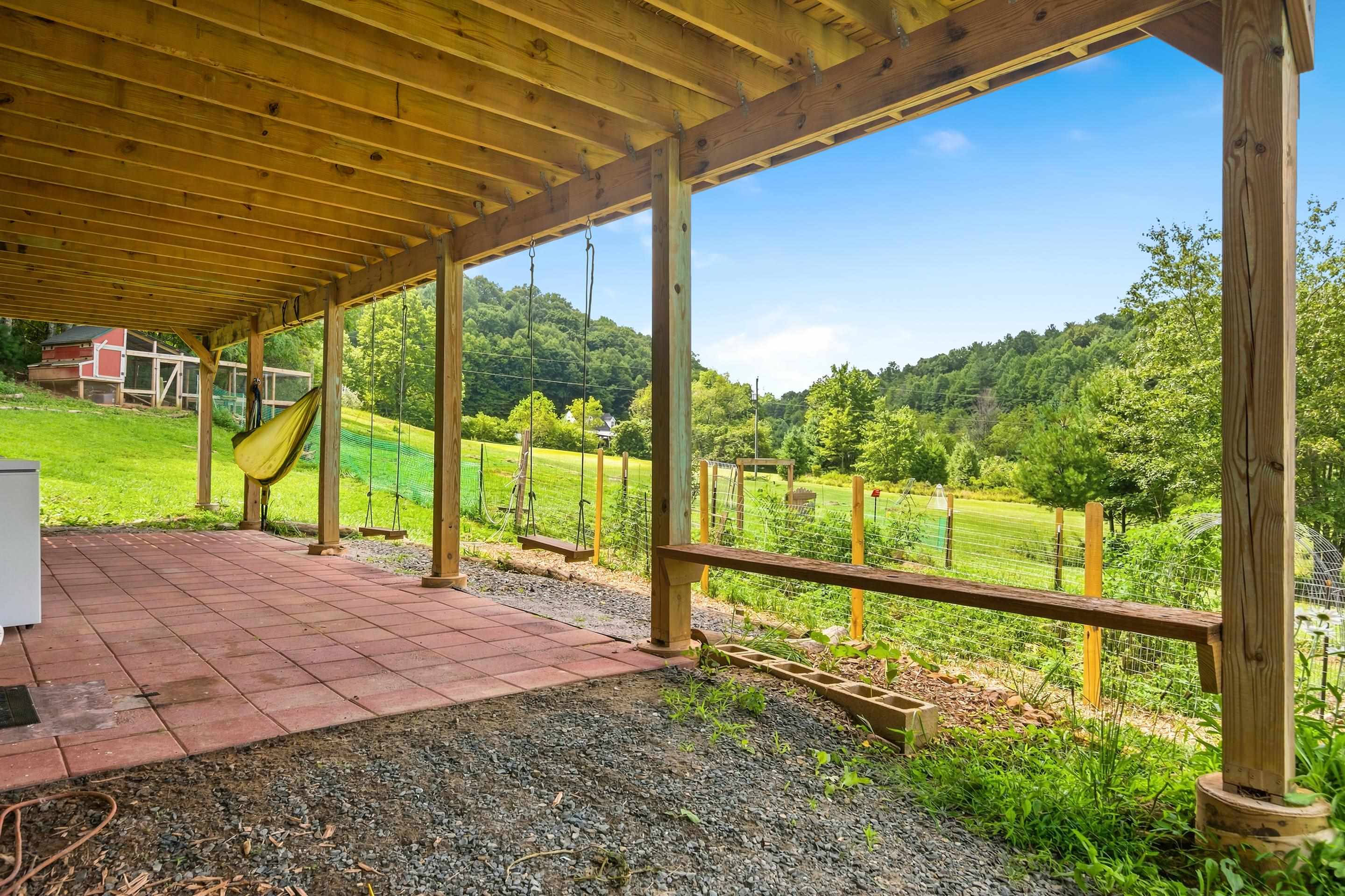 1591 Moles Road SW Willis VA 24380