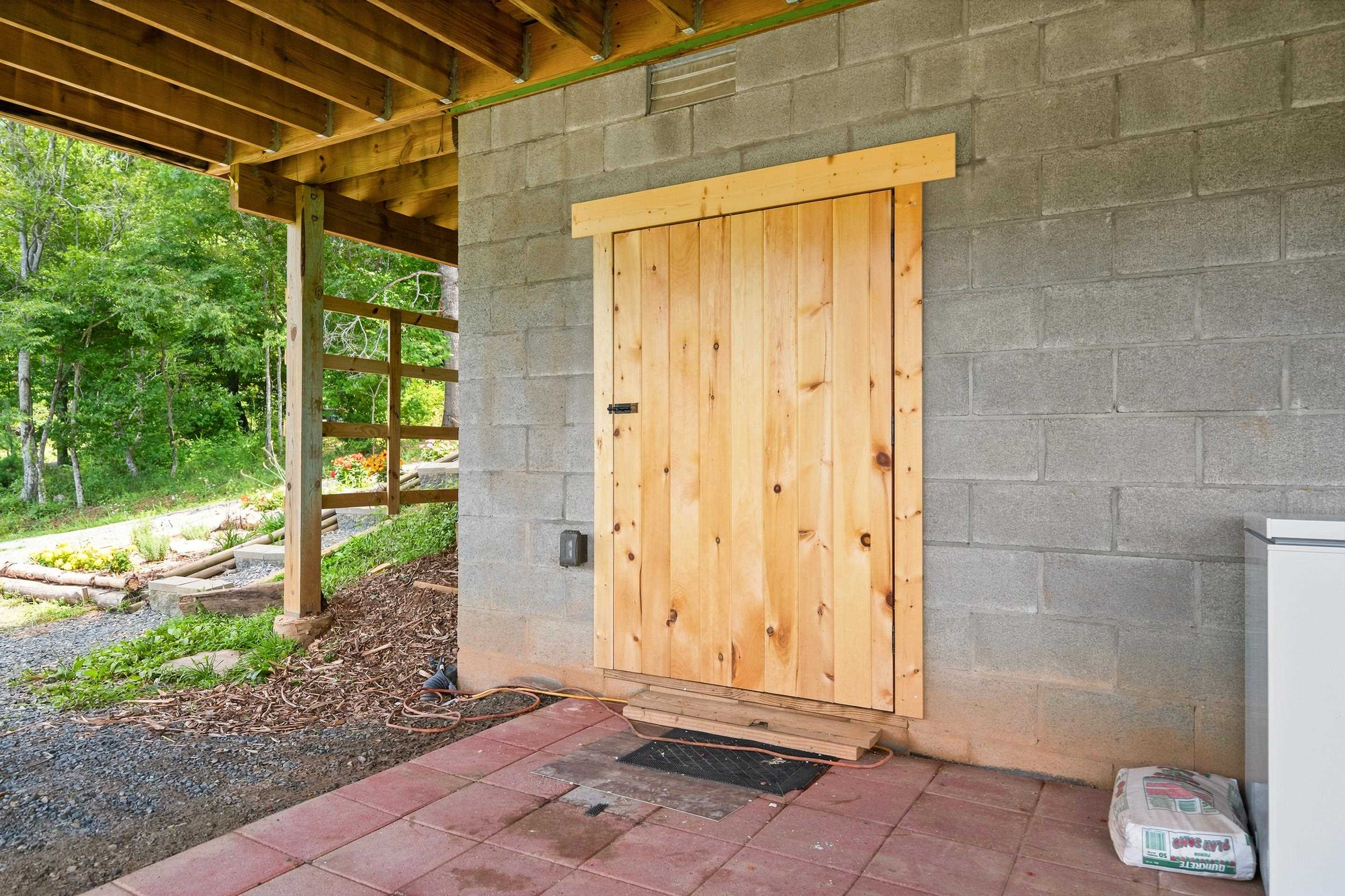 1591 Moles Road SW Willis VA 24380