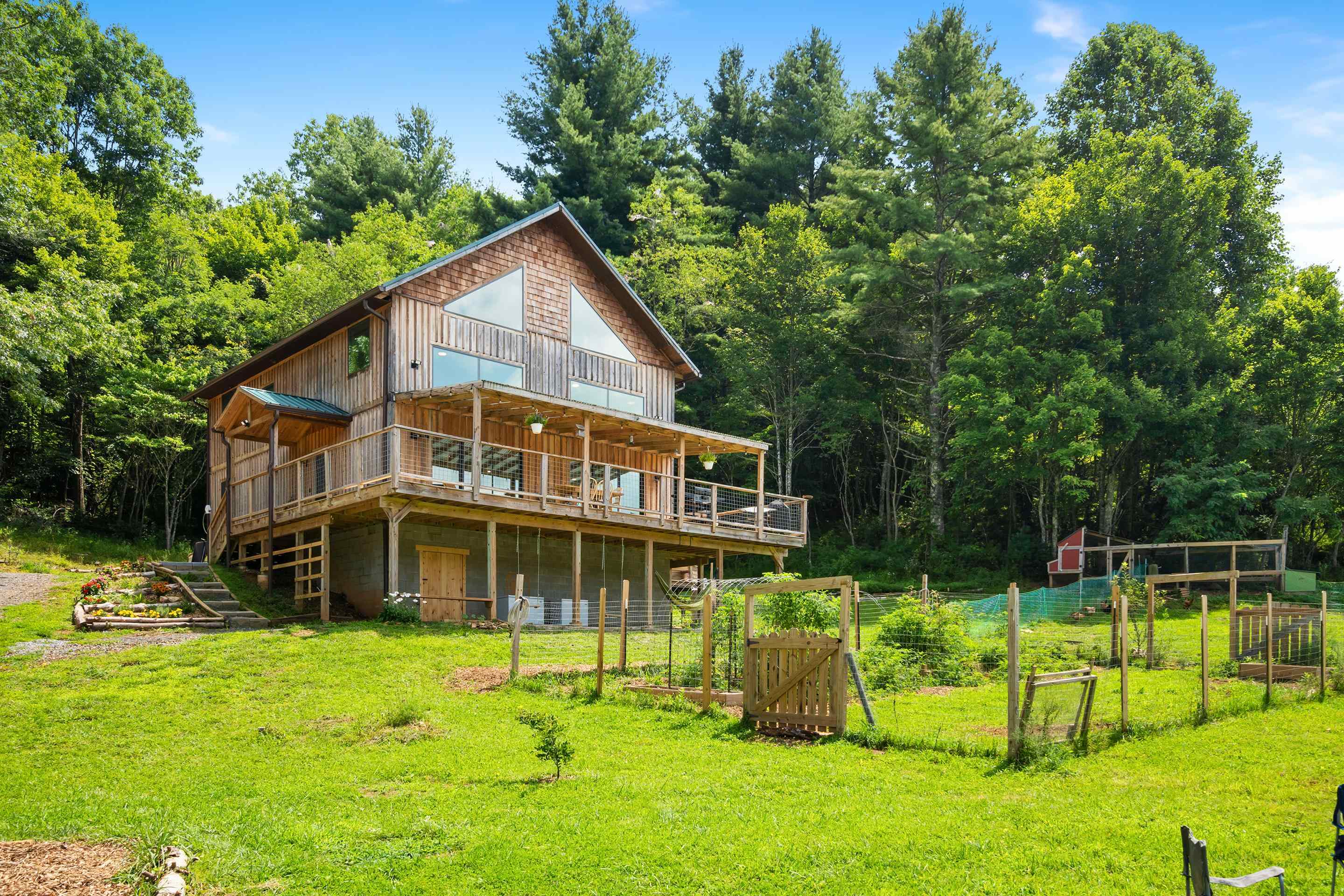 1591 Moles Road SW Willis VA 24380
