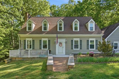 311 Chestnut Street Pearisburg VA 24134