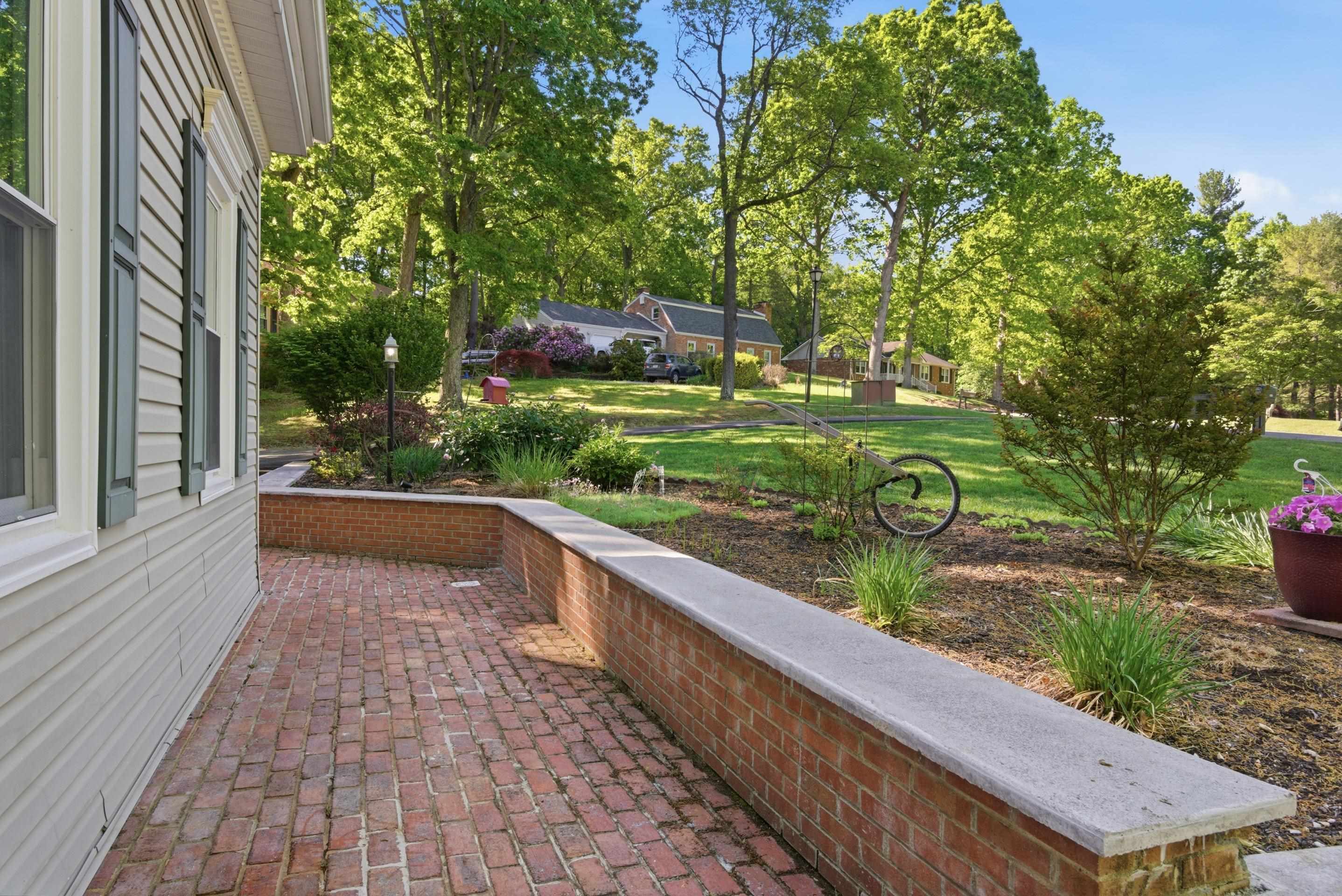 311 Chestnut Street Pearisburg VA 24134
