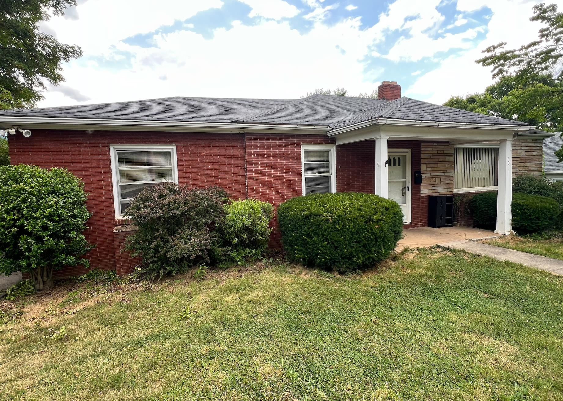 701 College Street Narrows VA 24124