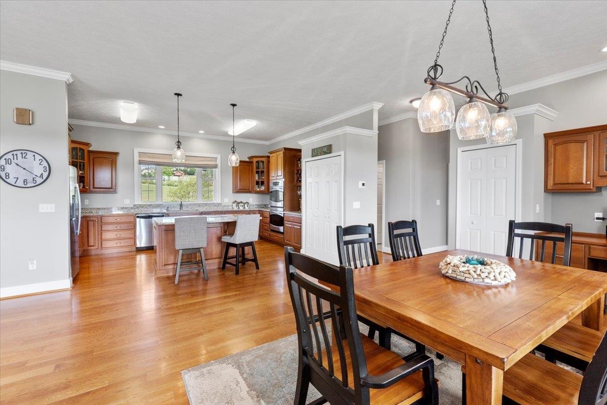 2664 Old Route 100 Road Draper VA 24324