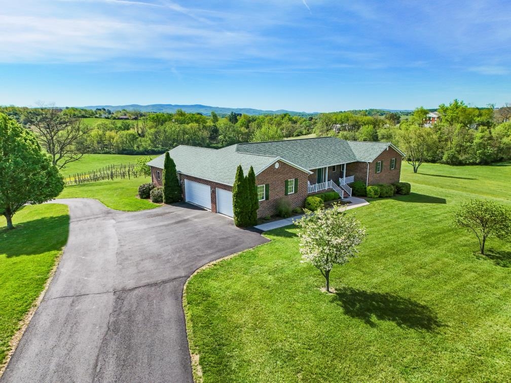 2664 Old Route 100 Road Draper VA 24324