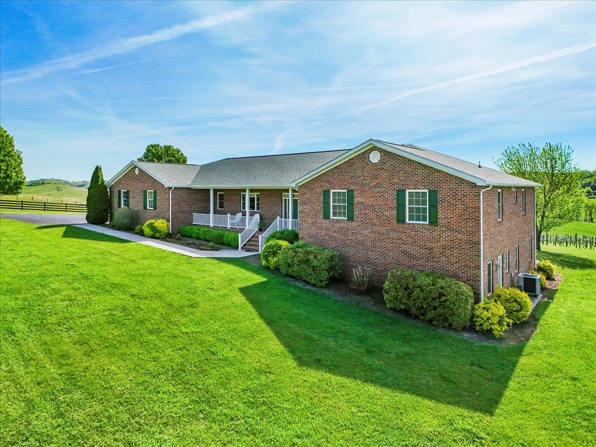 2664 Old Route 100 Road Draper VA 24324