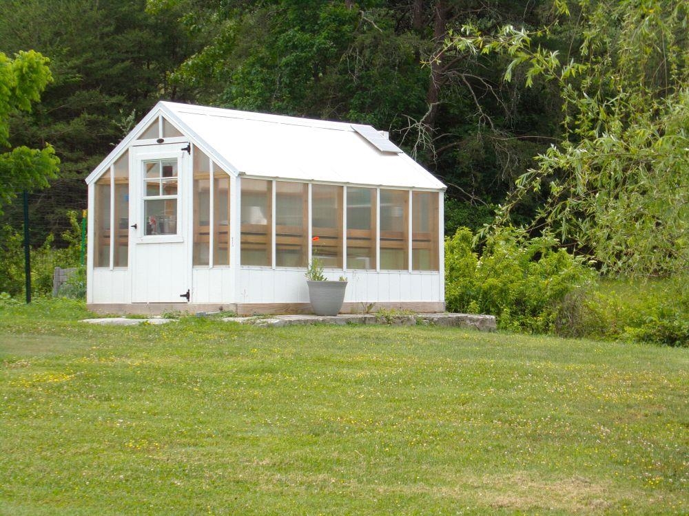 140 Pinehurst Avenue Narrows VA 24124