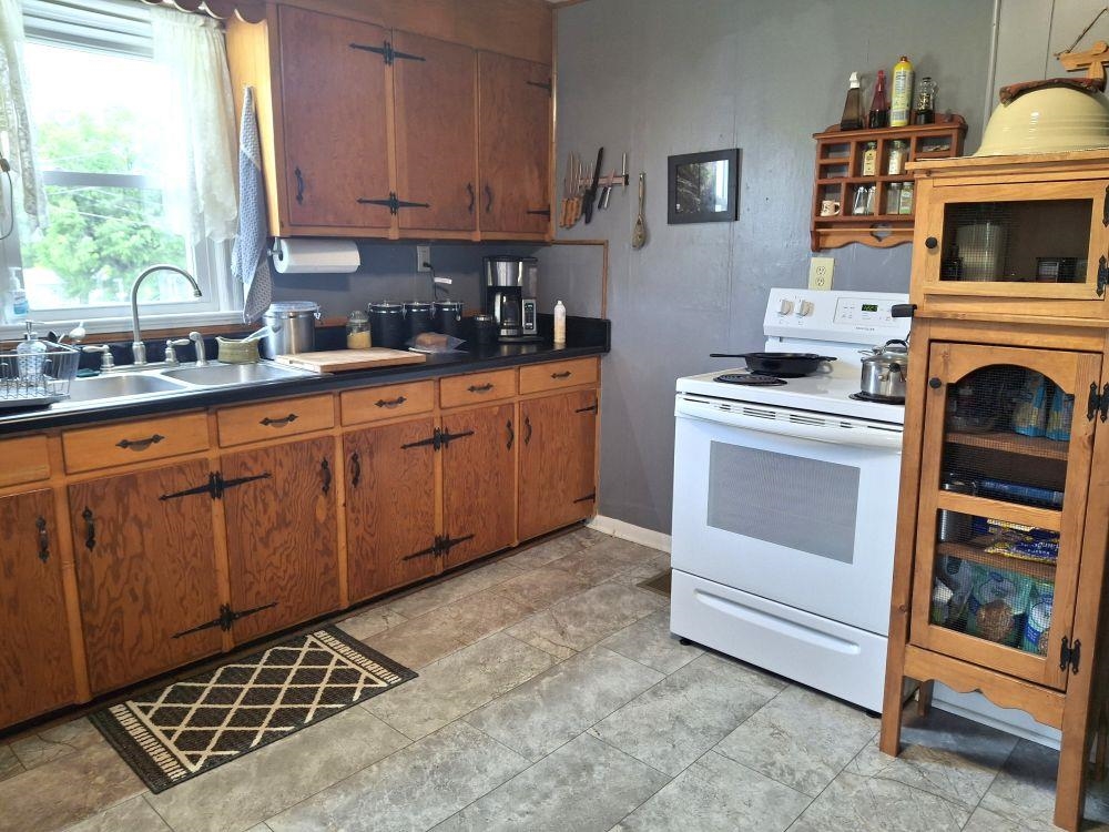 140 Pinehurst Avenue Narrows VA 24124