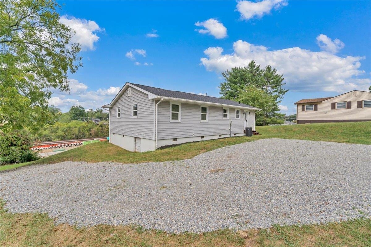 935 NE Depot Street NE Christiansburg VA 24073