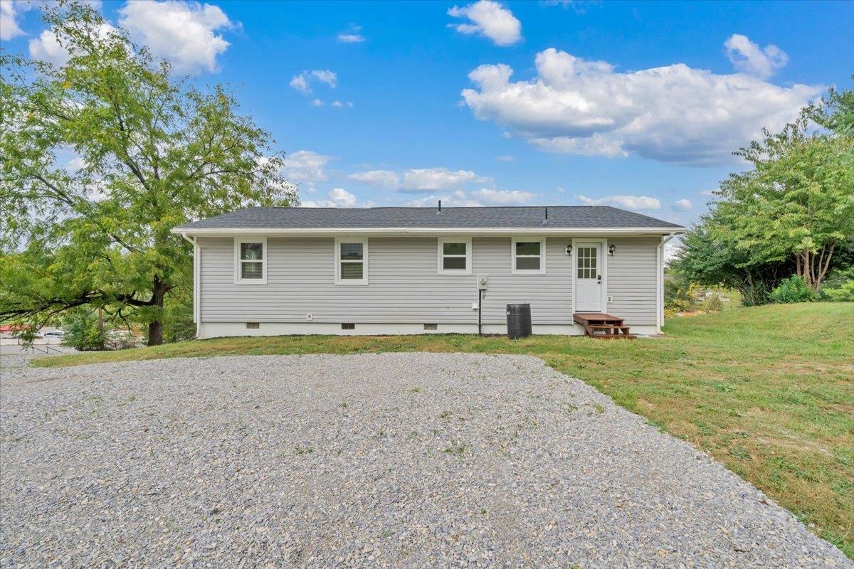 935 NE Depot Street NE Christiansburg VA 24073
