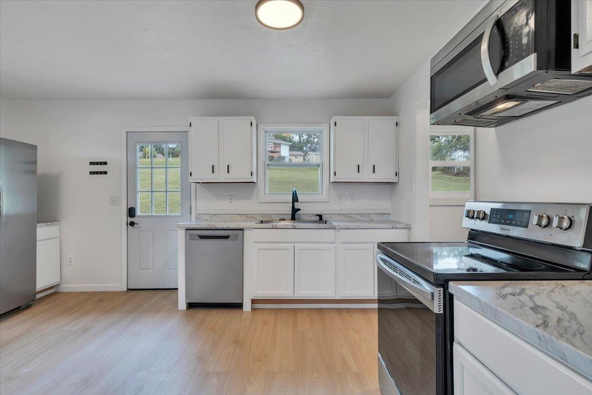 935 NE Depot Street NE Christiansburg VA 24073