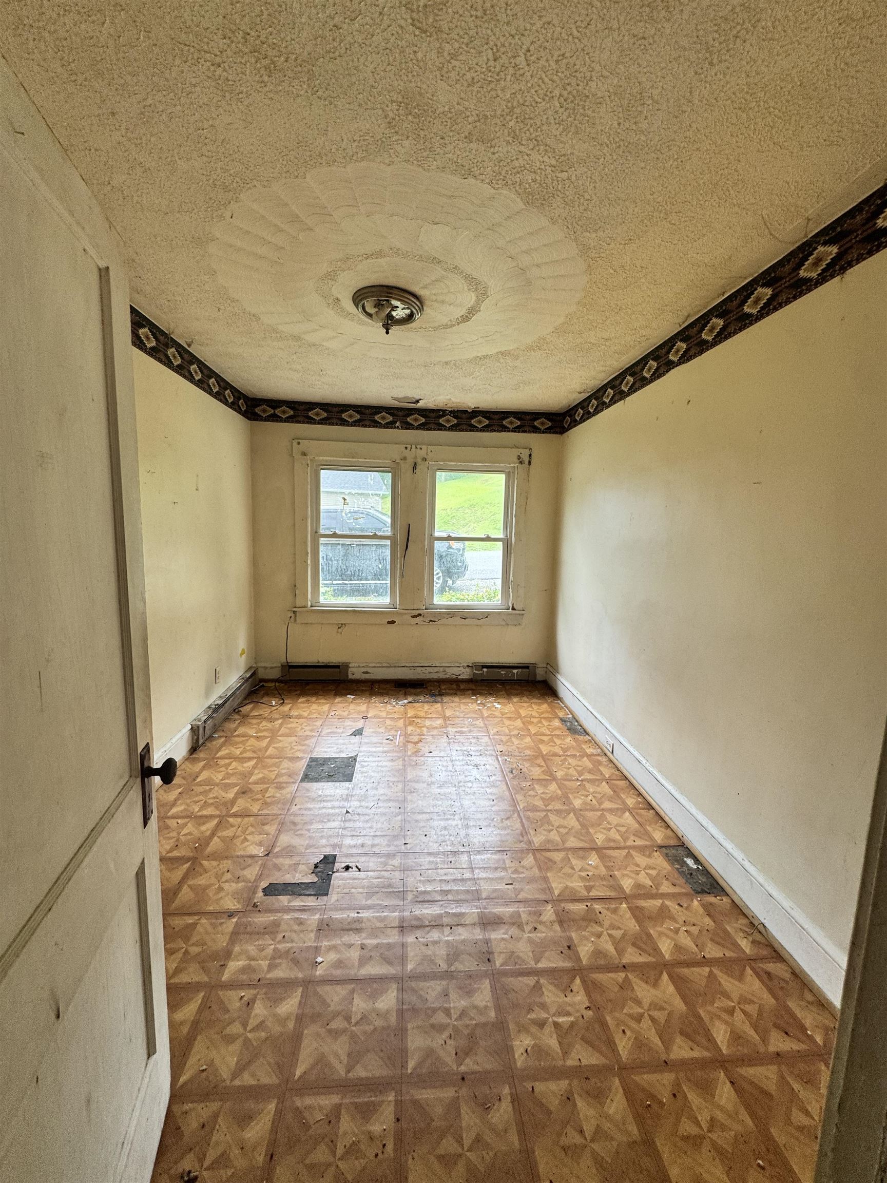 44 Pierce Avenue Pulaski VA 24301