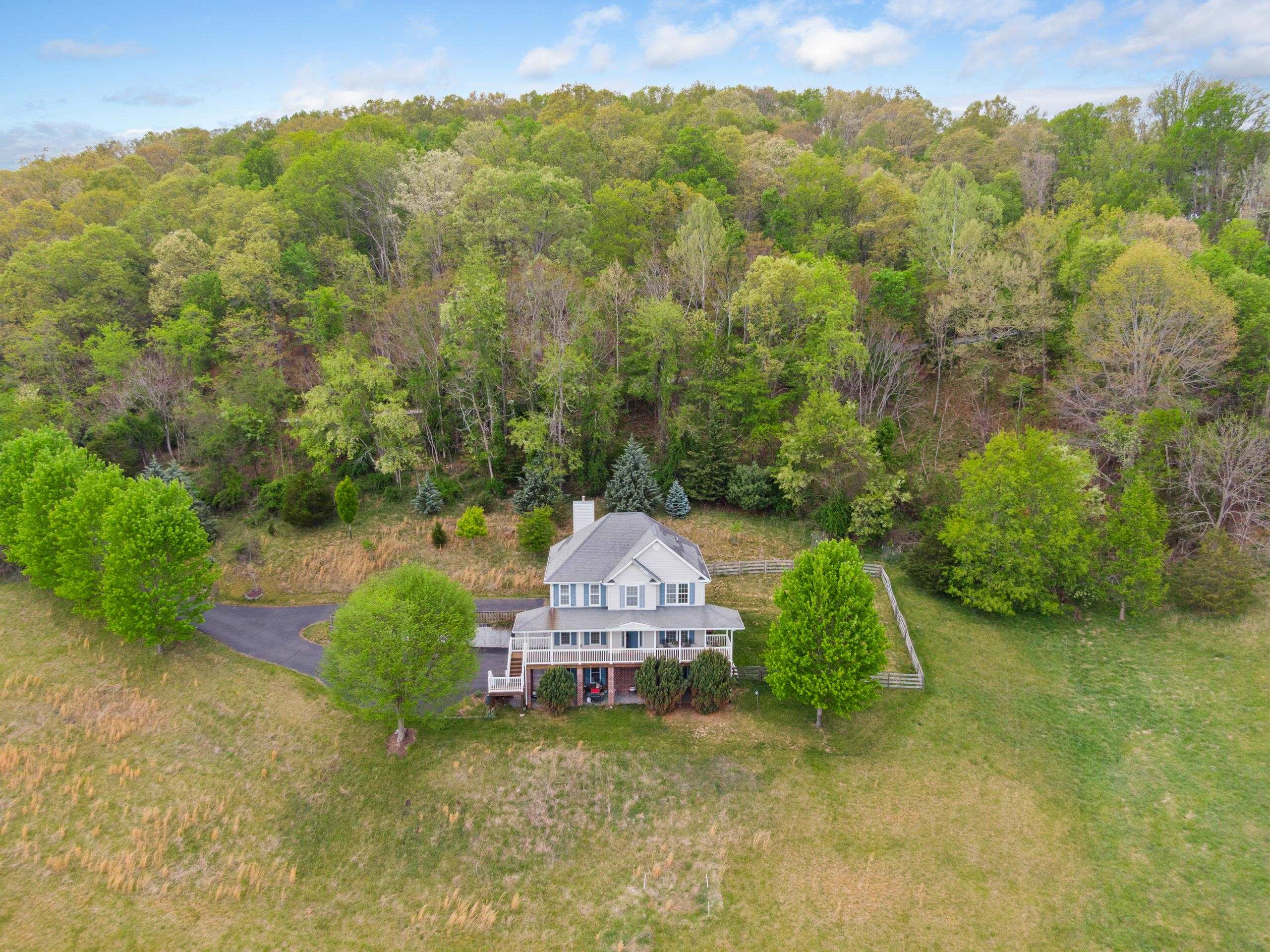 1471 Red Hawk Run Christiansburg VA 24073