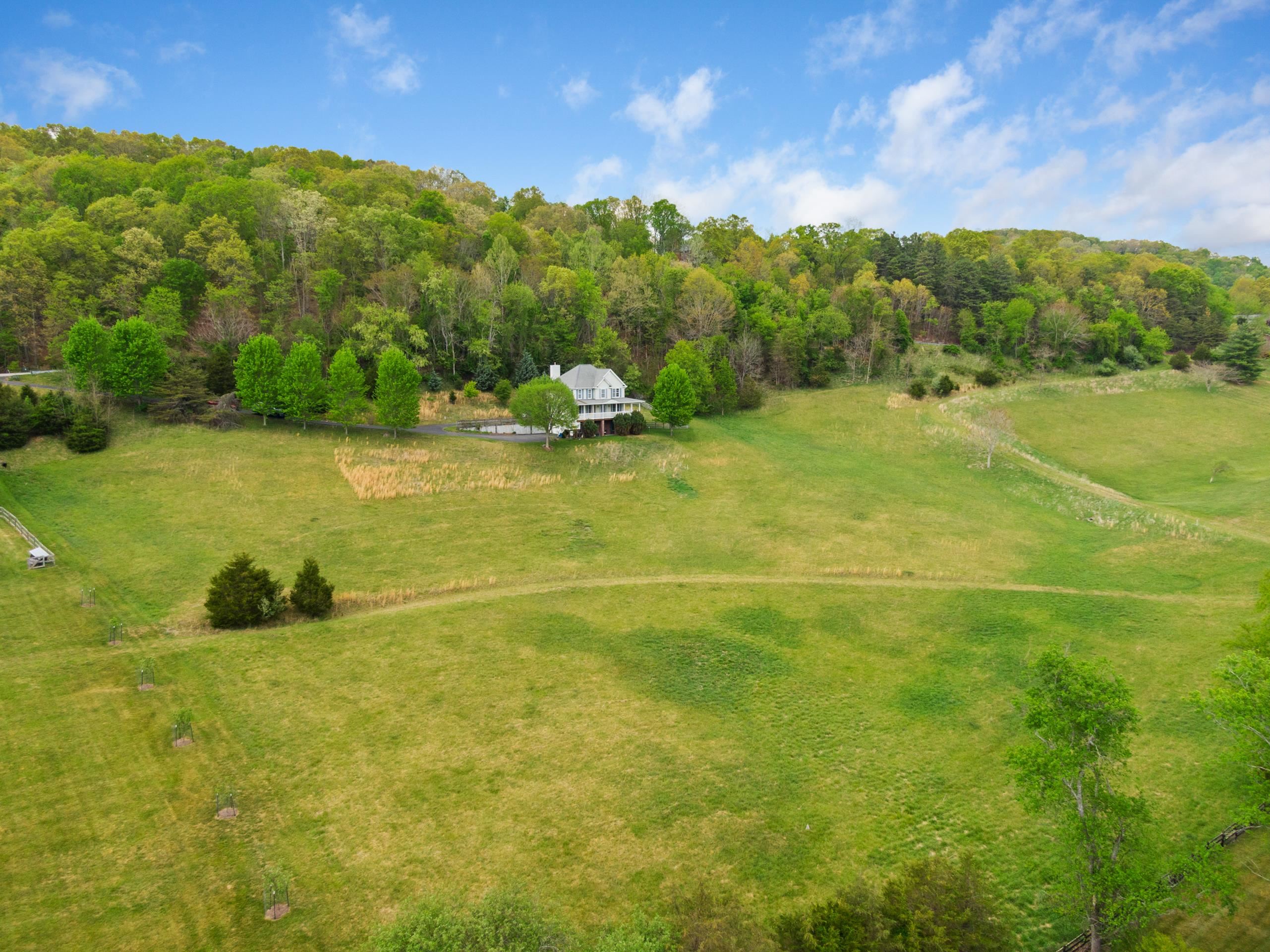 1471 Red Hawk Run Christiansburg VA 24073