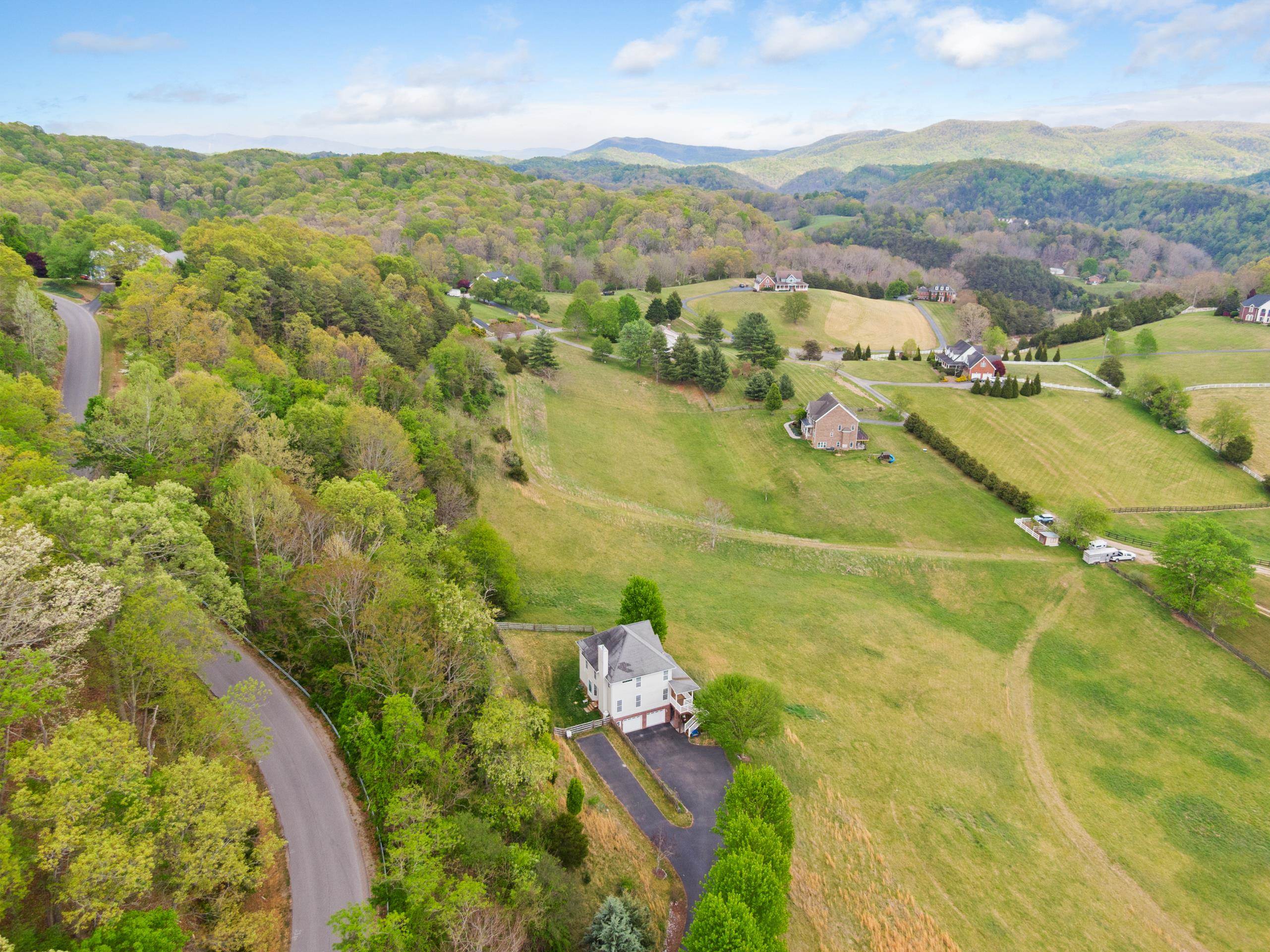 1471 Red Hawk Run Christiansburg VA 24073