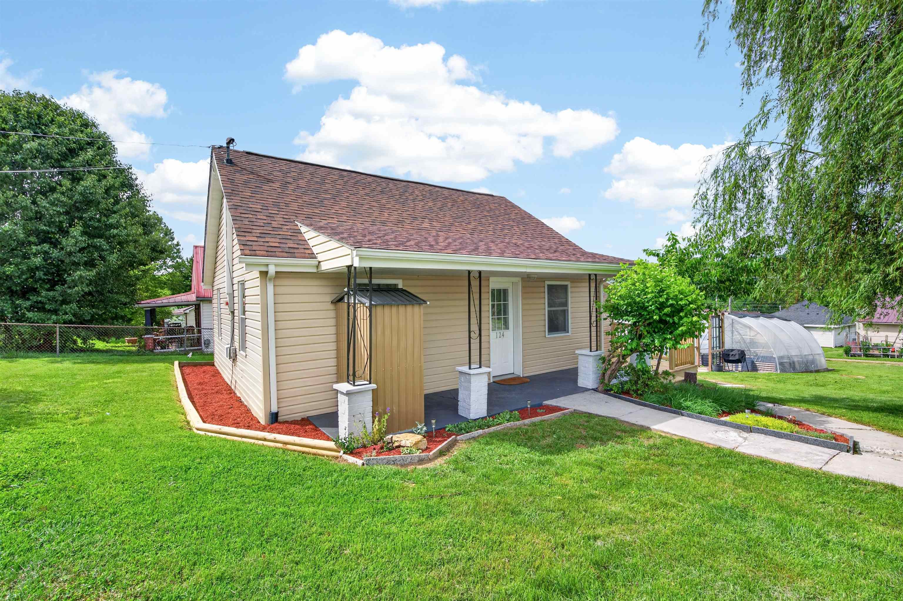 124 Cowan Street Radford VA 24141