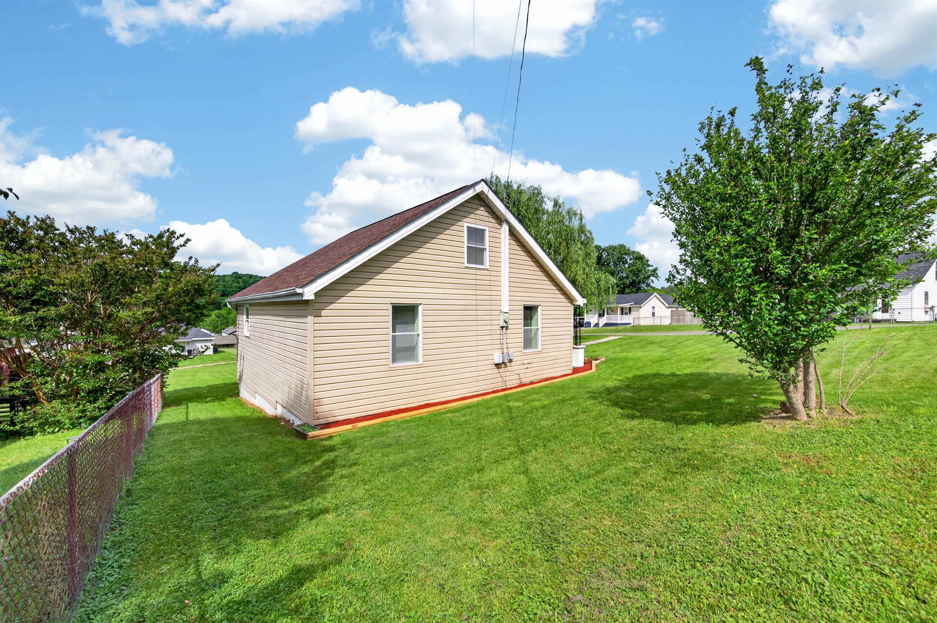 124 Cowan Street Radford VA 24141