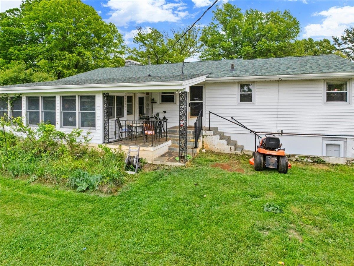 203 Tenth Street Radford VA 24141