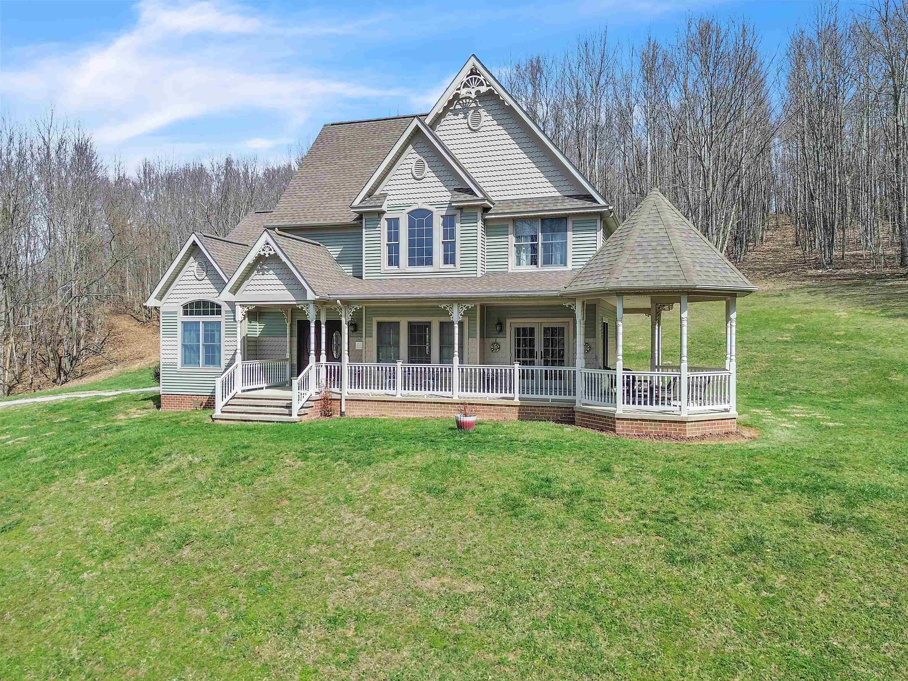 11309 Cumberland Gap Road New Castle VA 24127