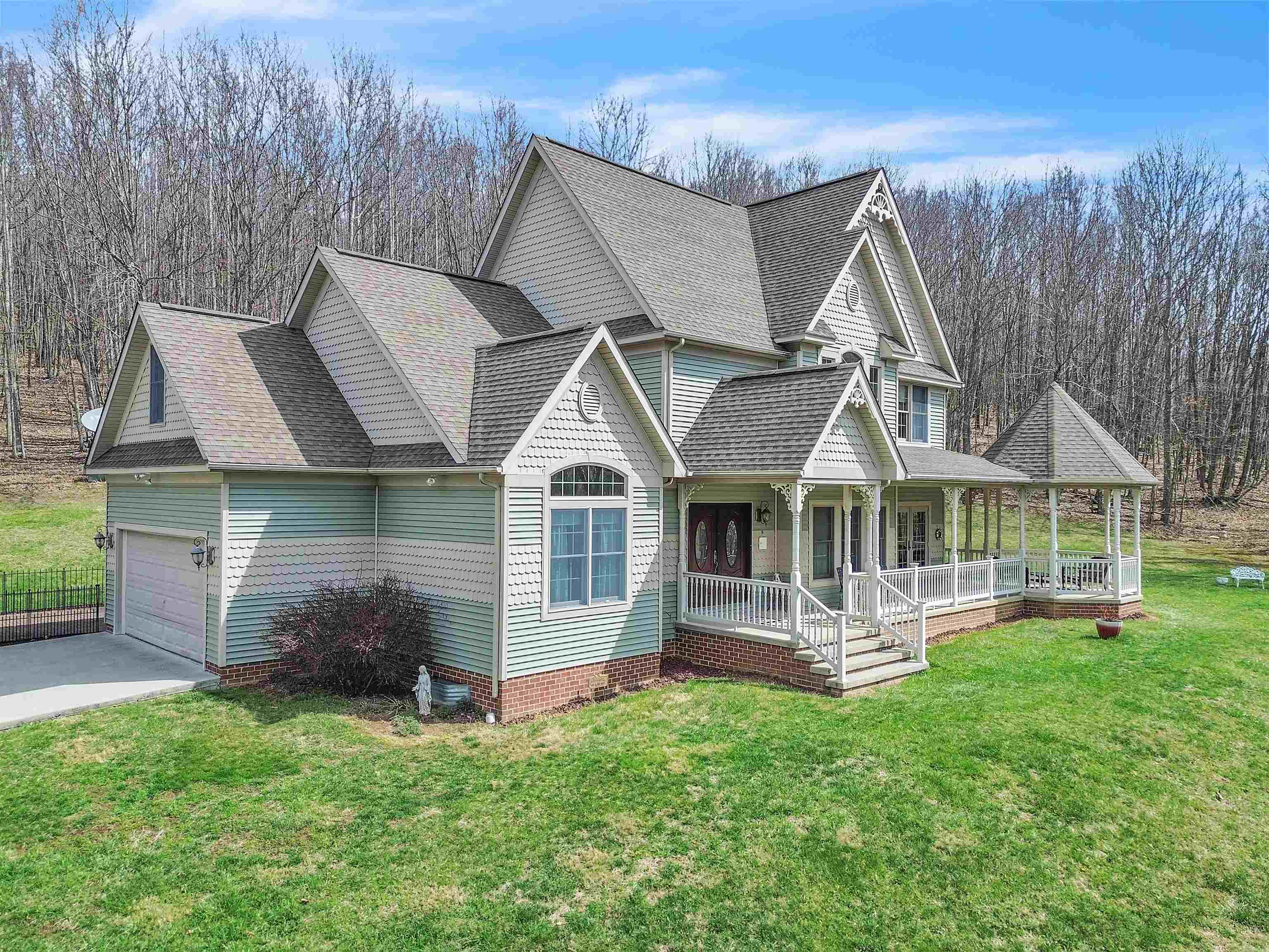 11309 Cumberland Gap Road New Castle VA 24127