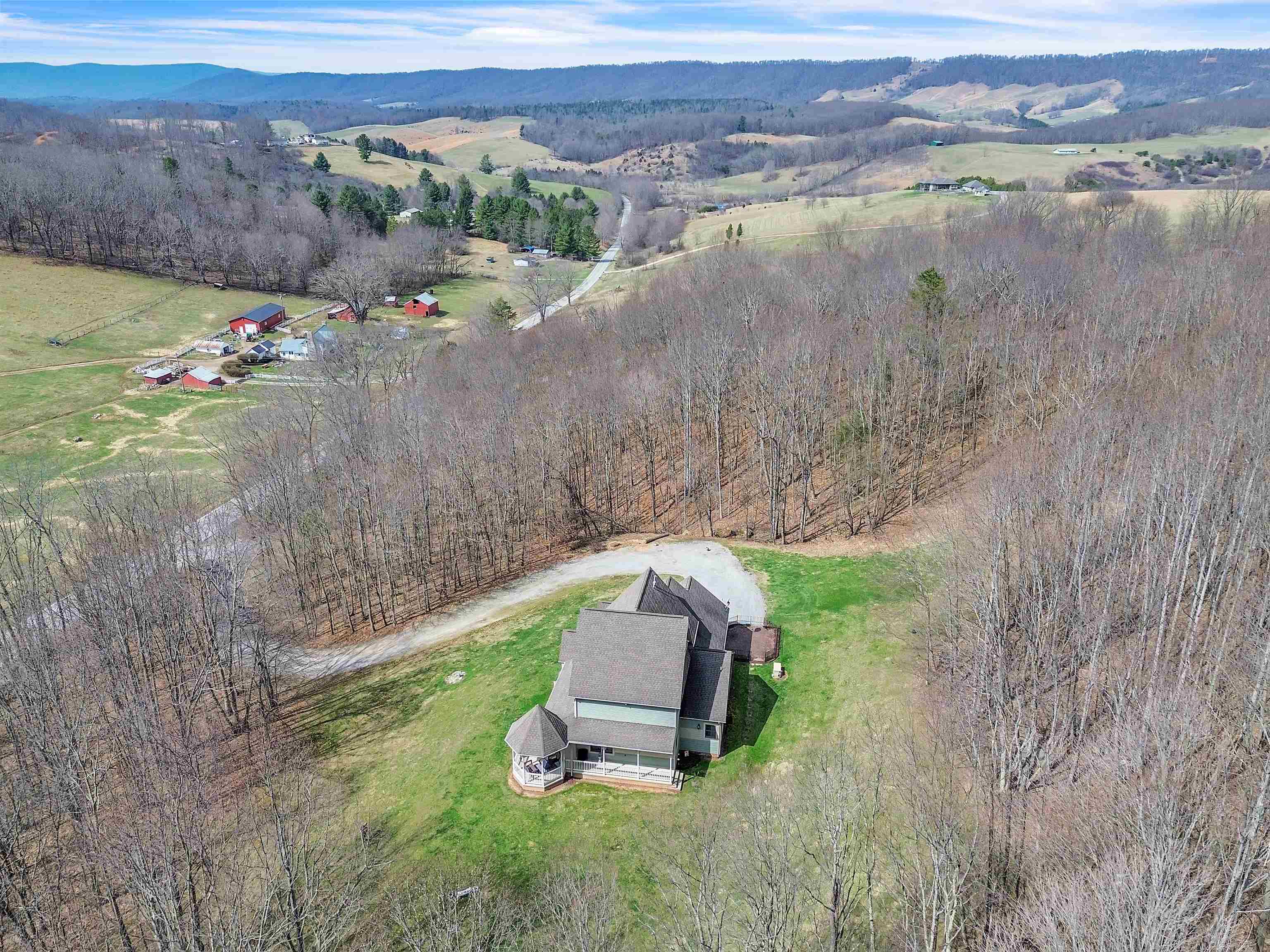 11309 Cumberland Gap Road New Castle VA 24127