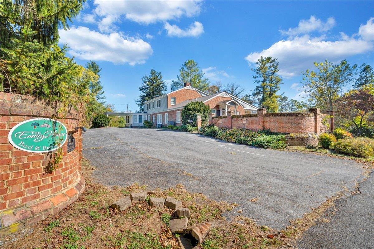 30461 30461 Oxford Avenue Meadowview VA 24361