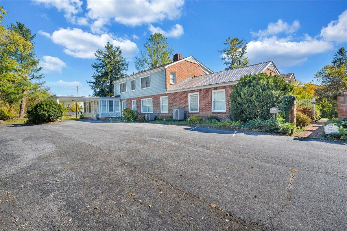 30461 30461 Oxford Avenue Meadowview VA 24361