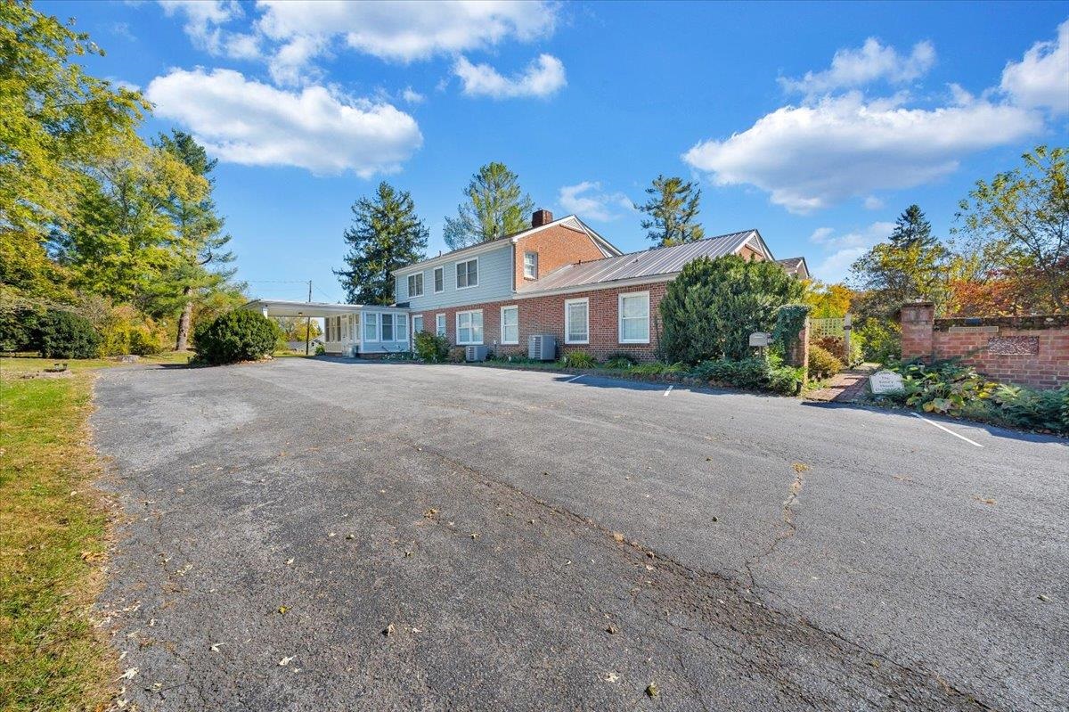 30461 30461 Oxford Avenue Meadowview VA 24361