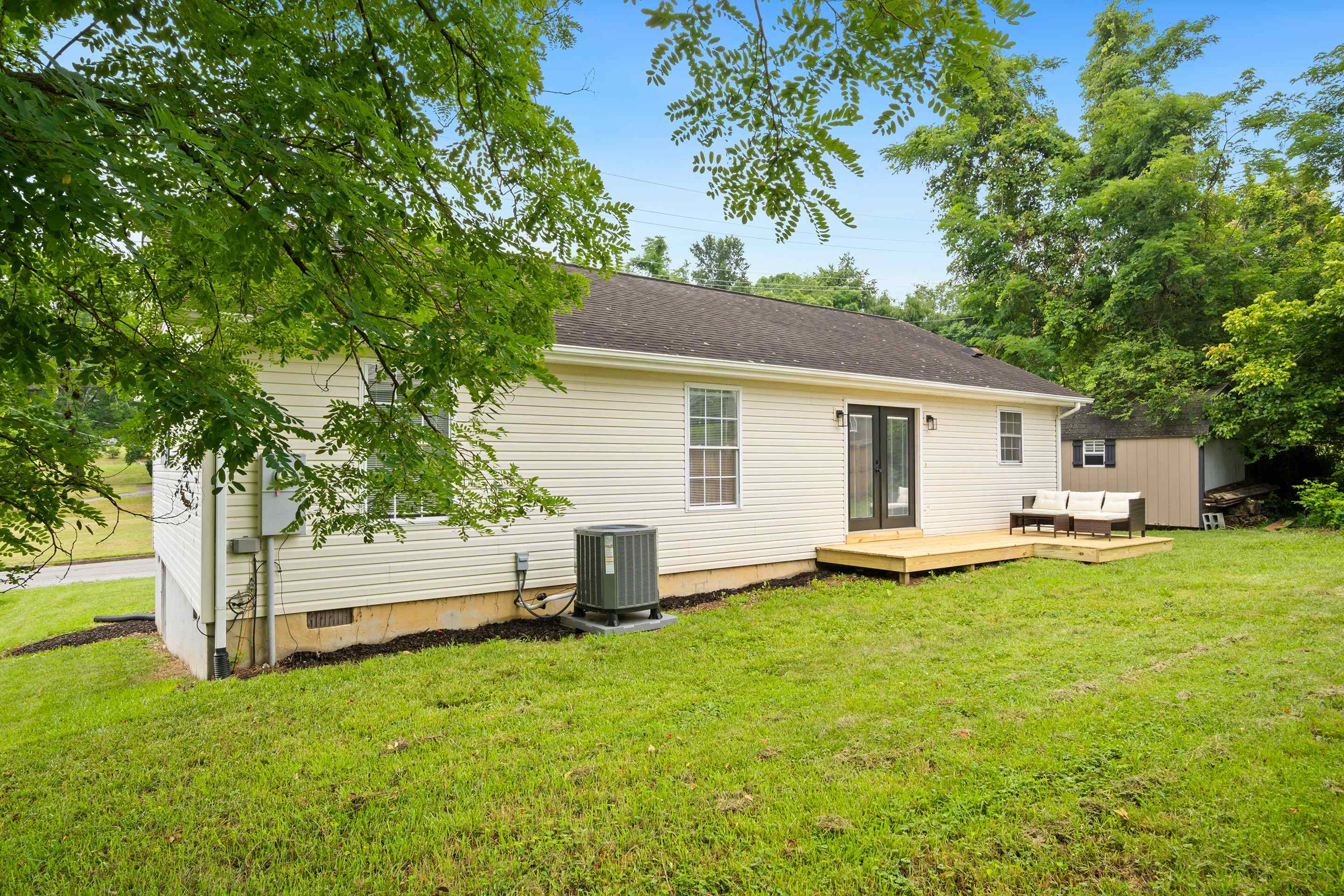 817 14th Street Radford VA 24141