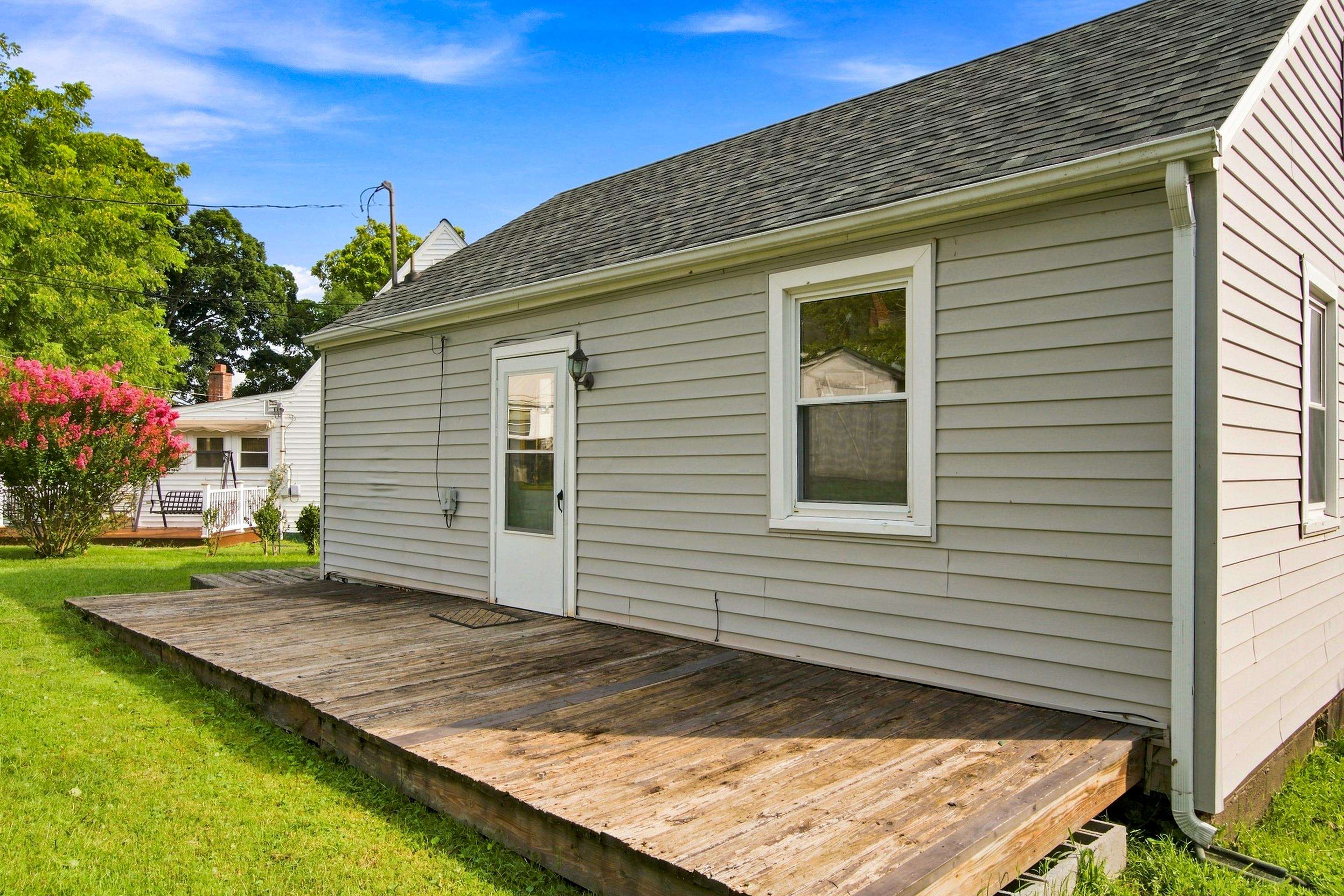 108 Jackson Circle Radford VA 24141