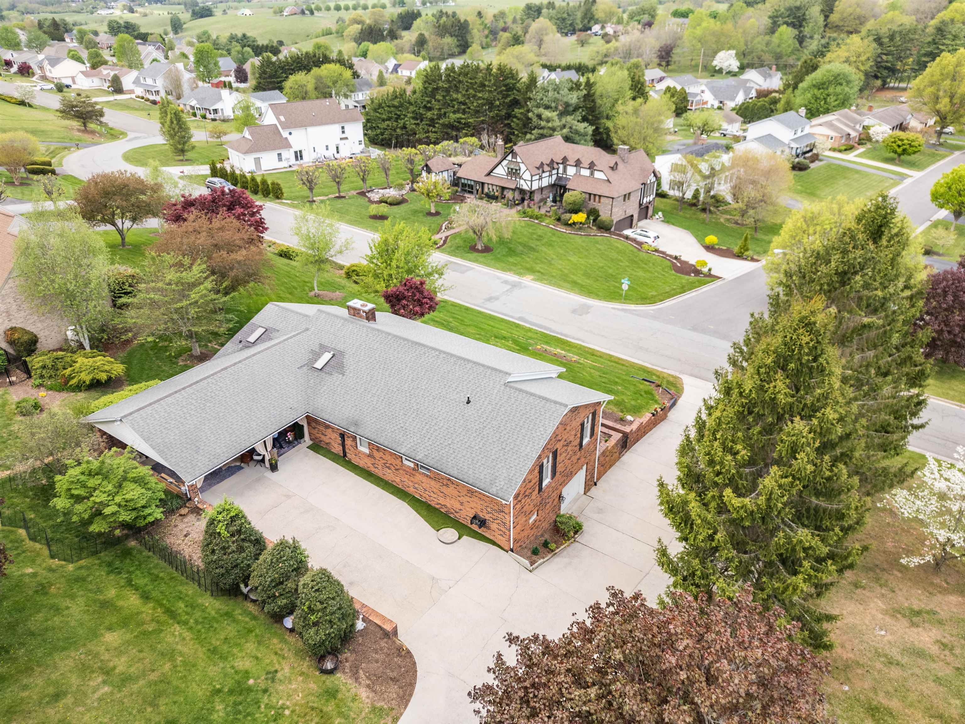 1095 W Fulton Street Wytheville VA 24382