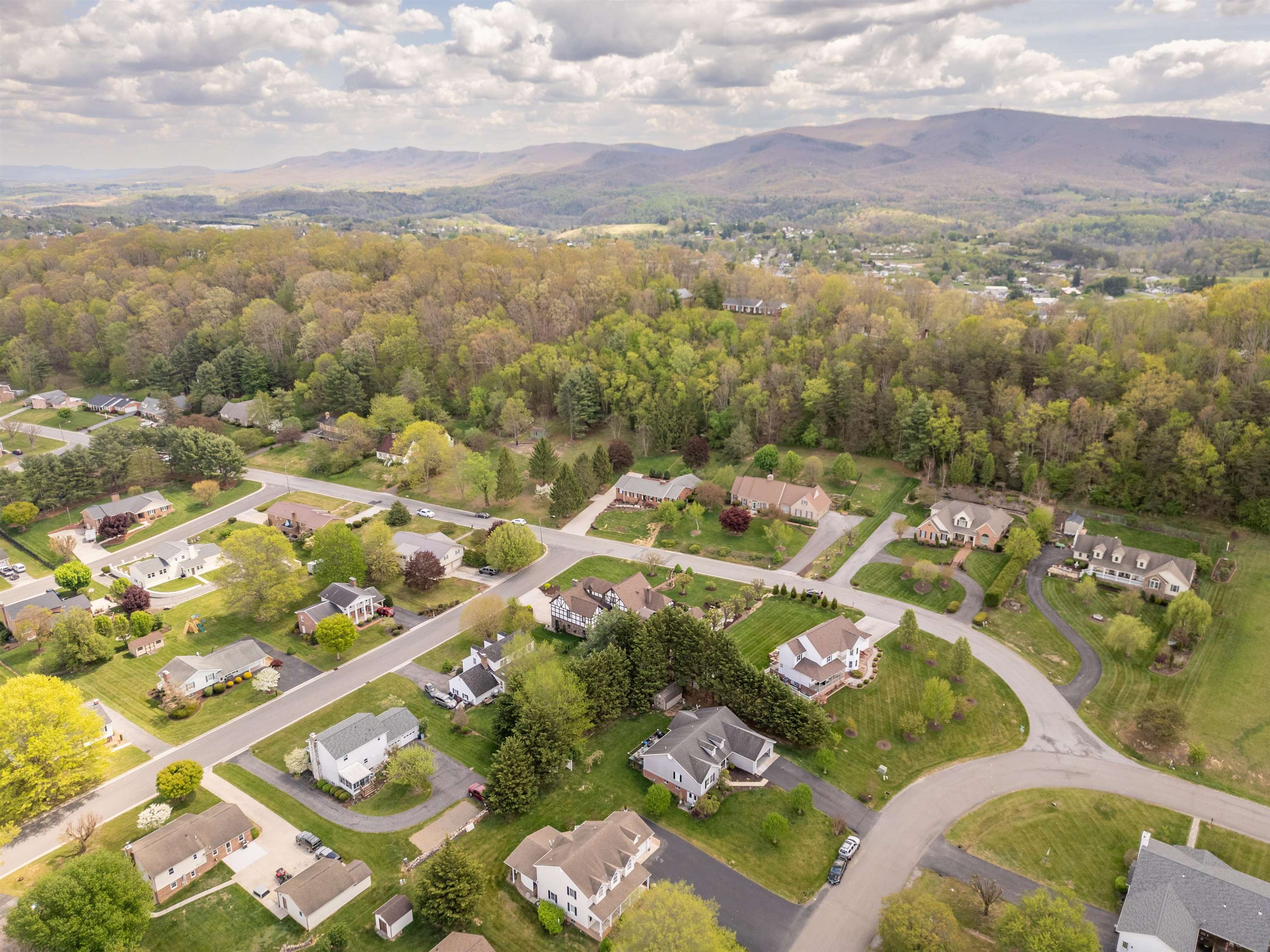 1095 W Fulton Street Wytheville VA 24382