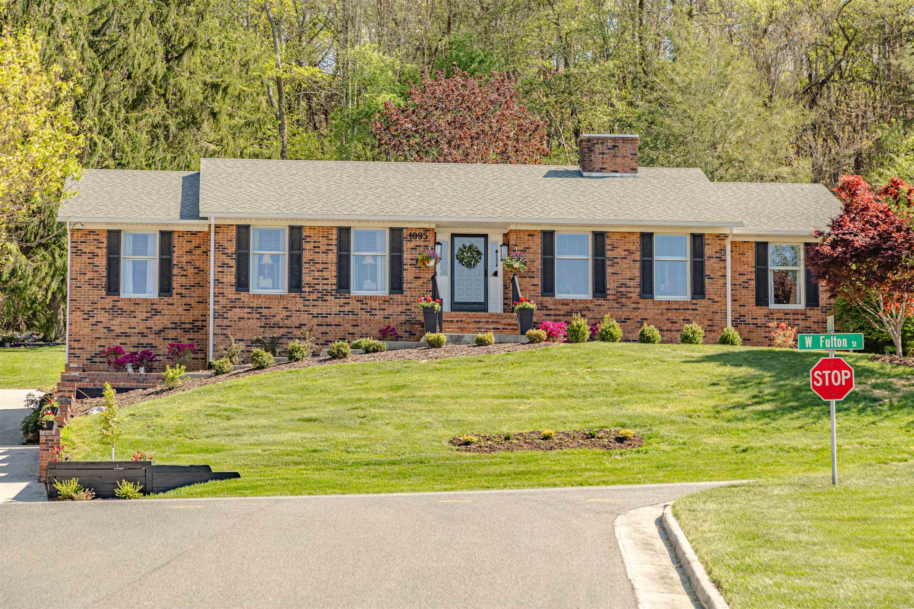 1095 W Fulton Street Wytheville VA 24382