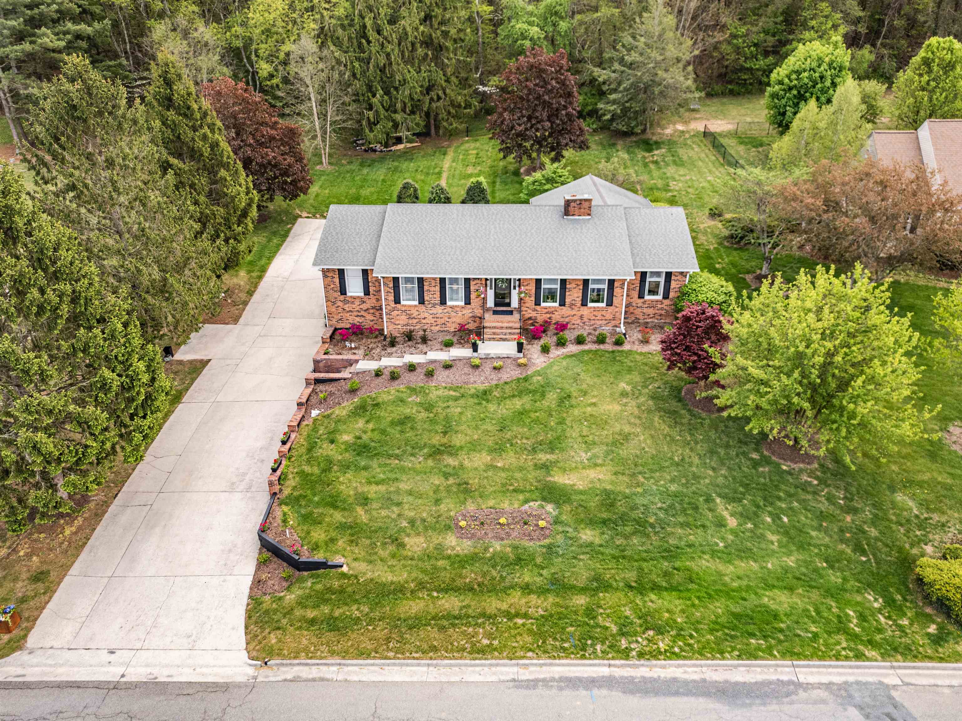 1095 W Fulton Street Wytheville VA 24382