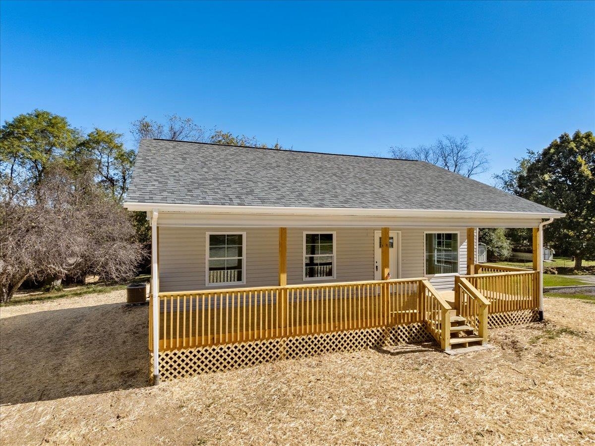 111 Ferry Court Pulaski VA 24301