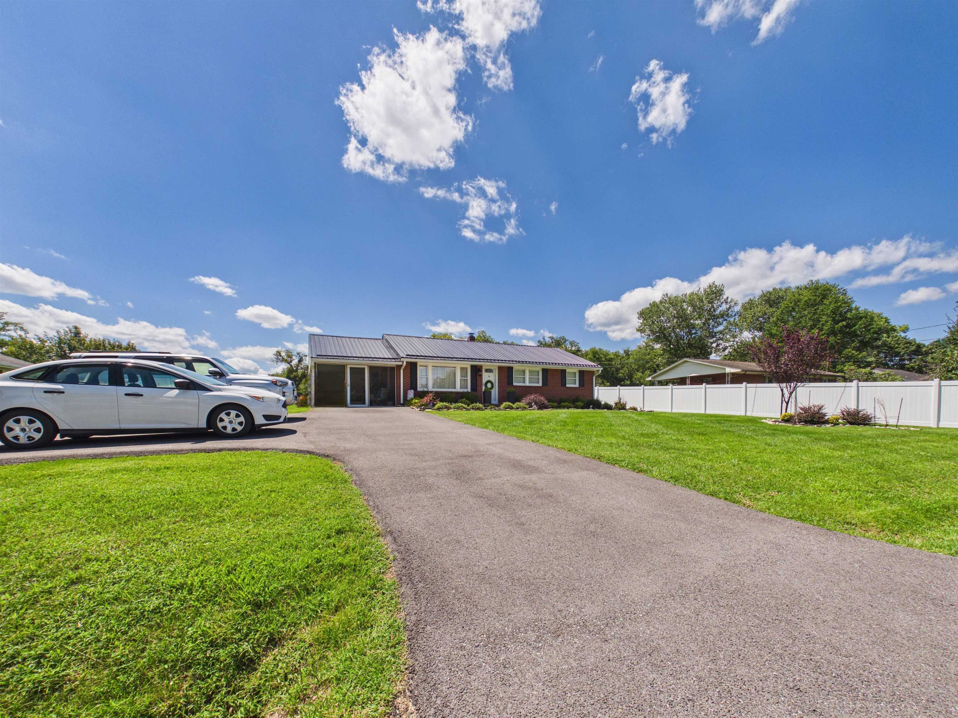 2038 Twin Oaks Road Pulaski VA 24301