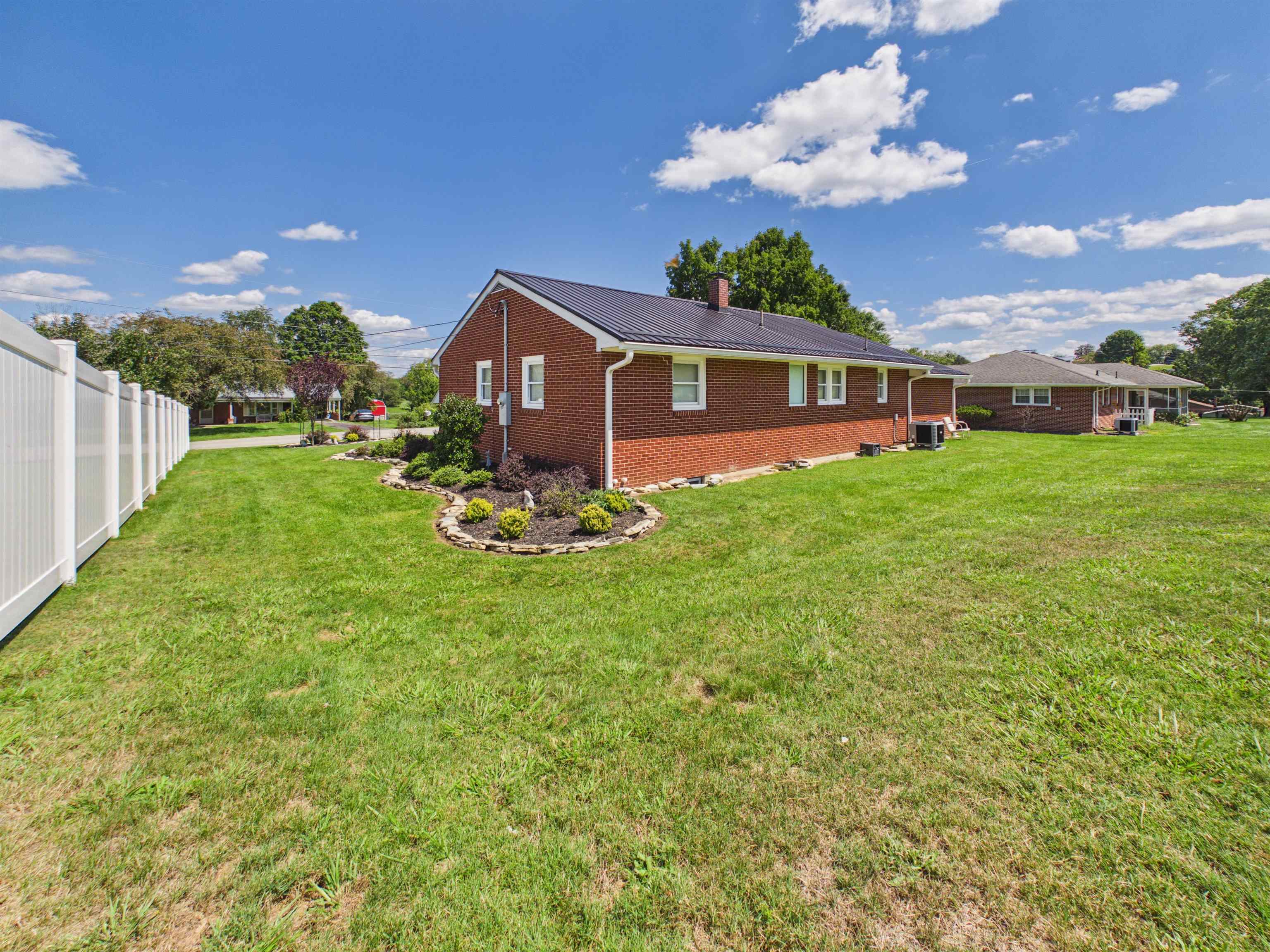 2038 Twin Oaks Road Pulaski VA 24301