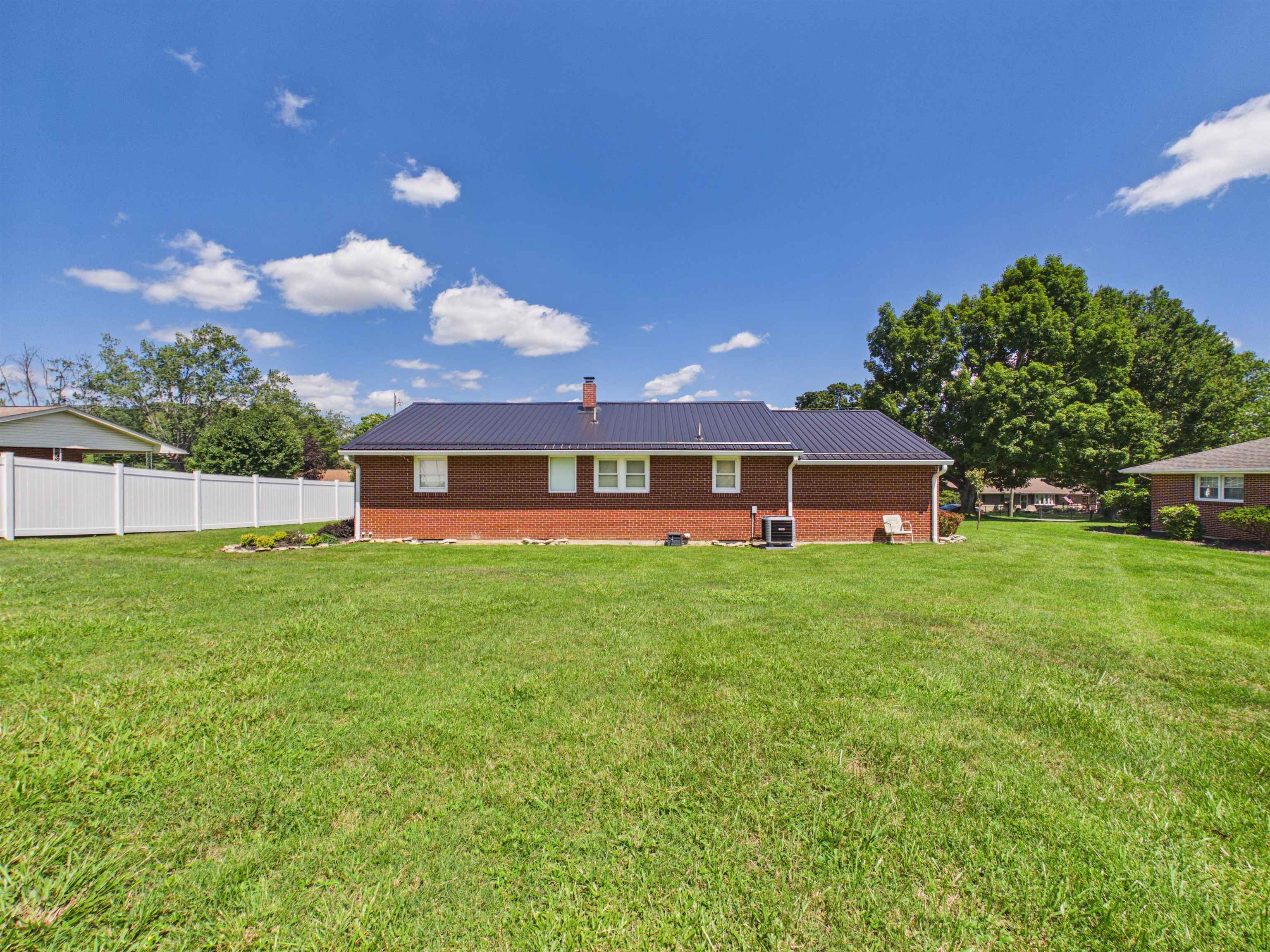 2038 Twin Oaks Road Pulaski VA 24301