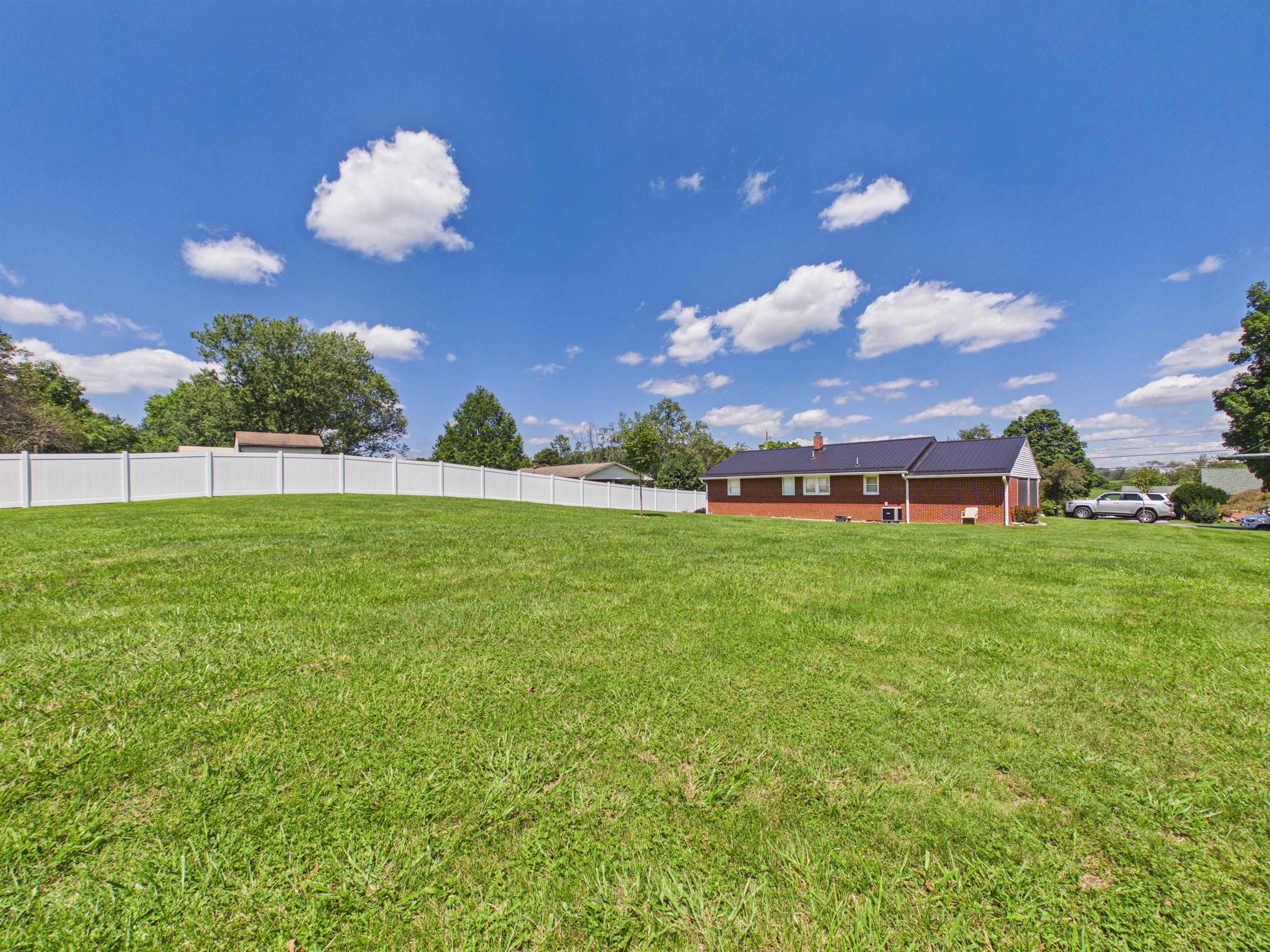 2038 Twin Oaks Road Pulaski VA 24301
