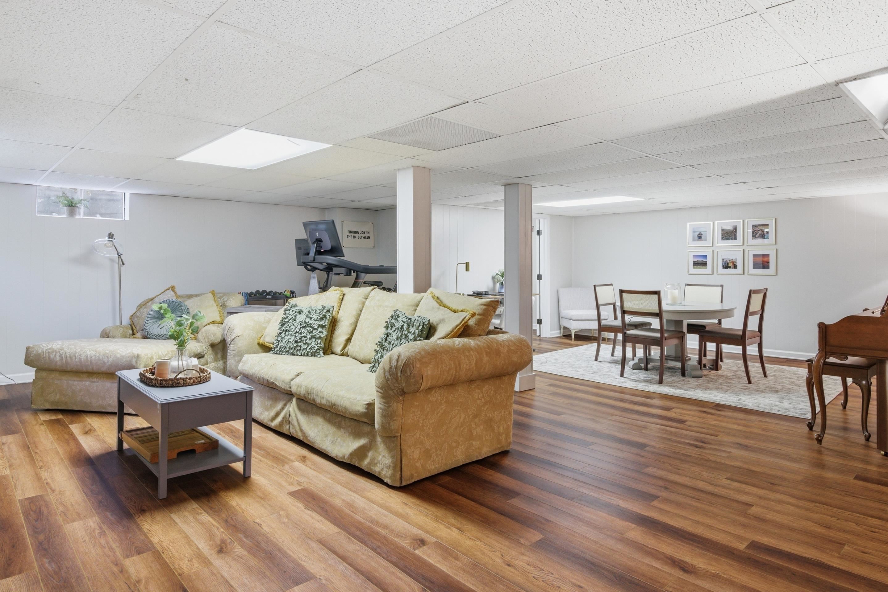 2522 Derwent Drive SW Roanoke VA 24015
